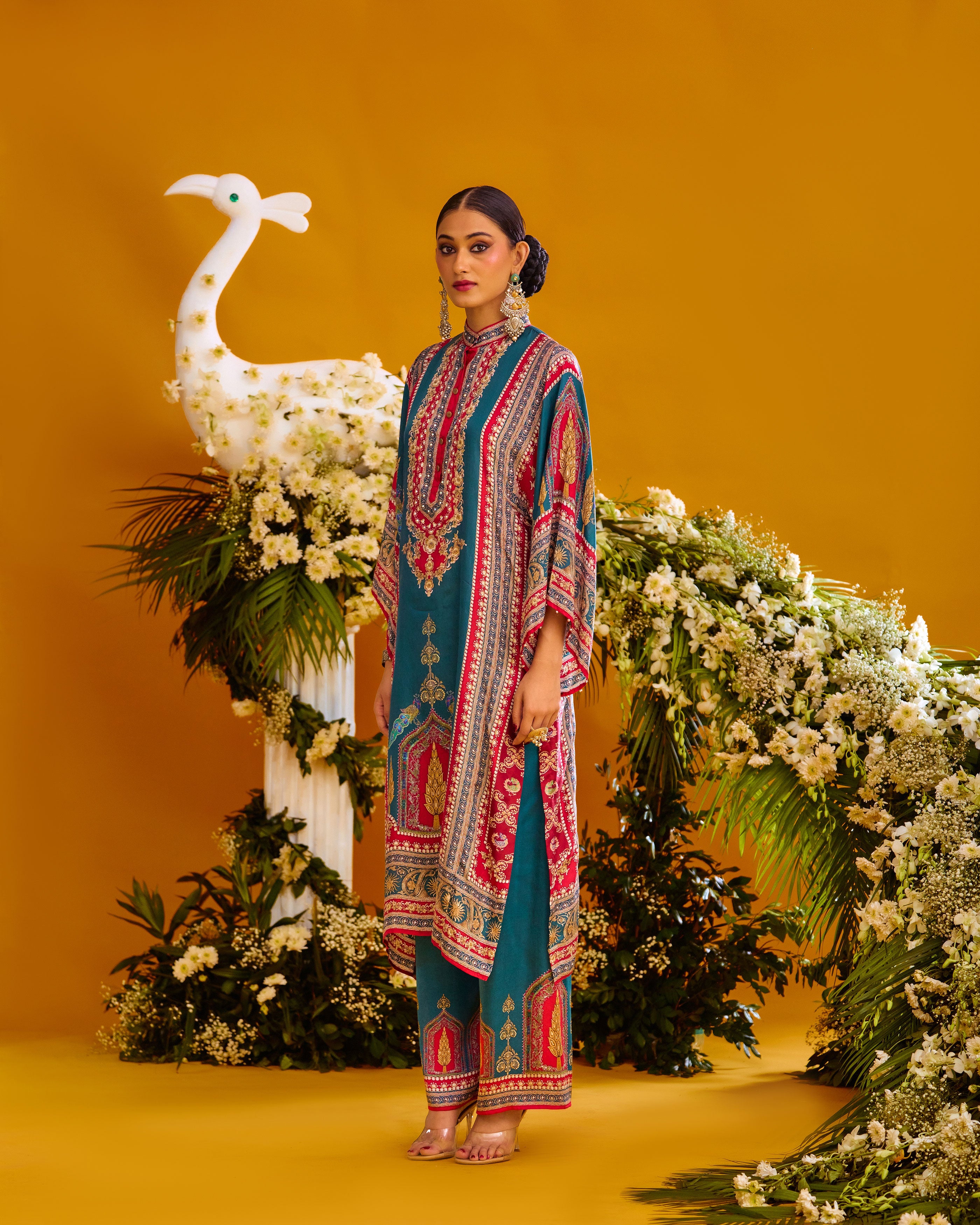 Baati : Gayatri - Red/Turquoise