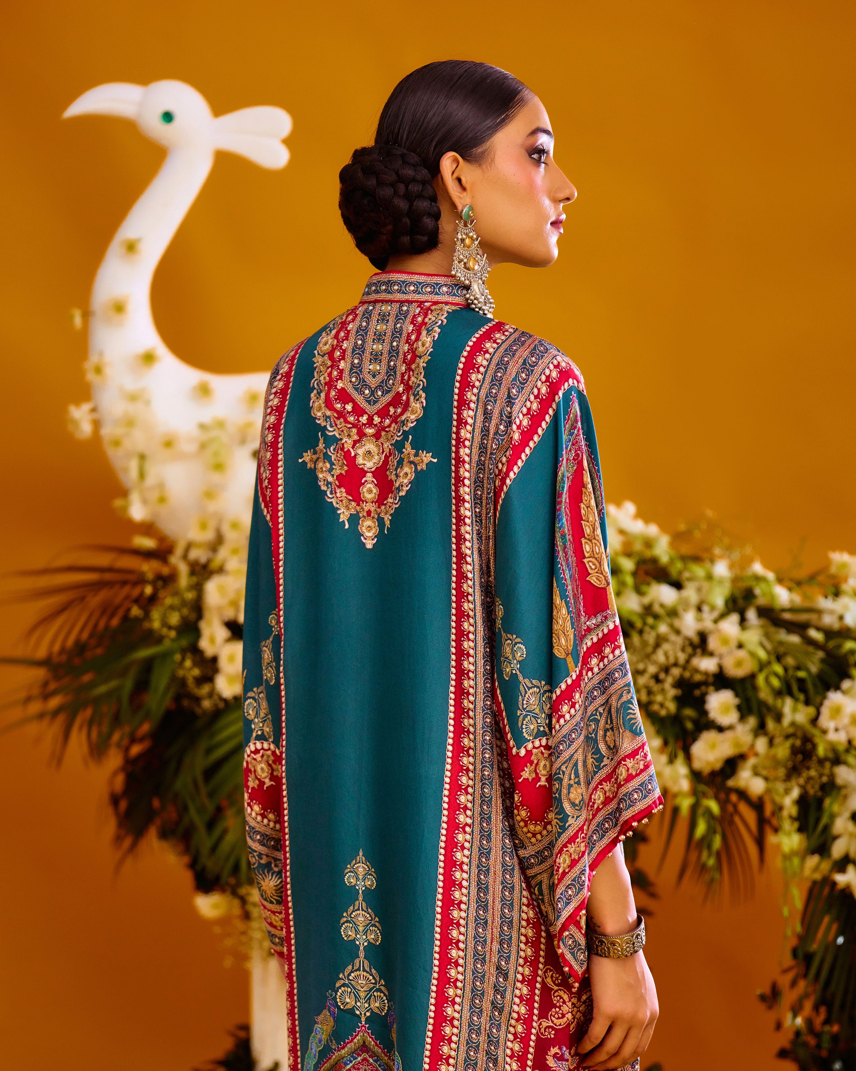 Baati : Gayatri - Red/Turquoise