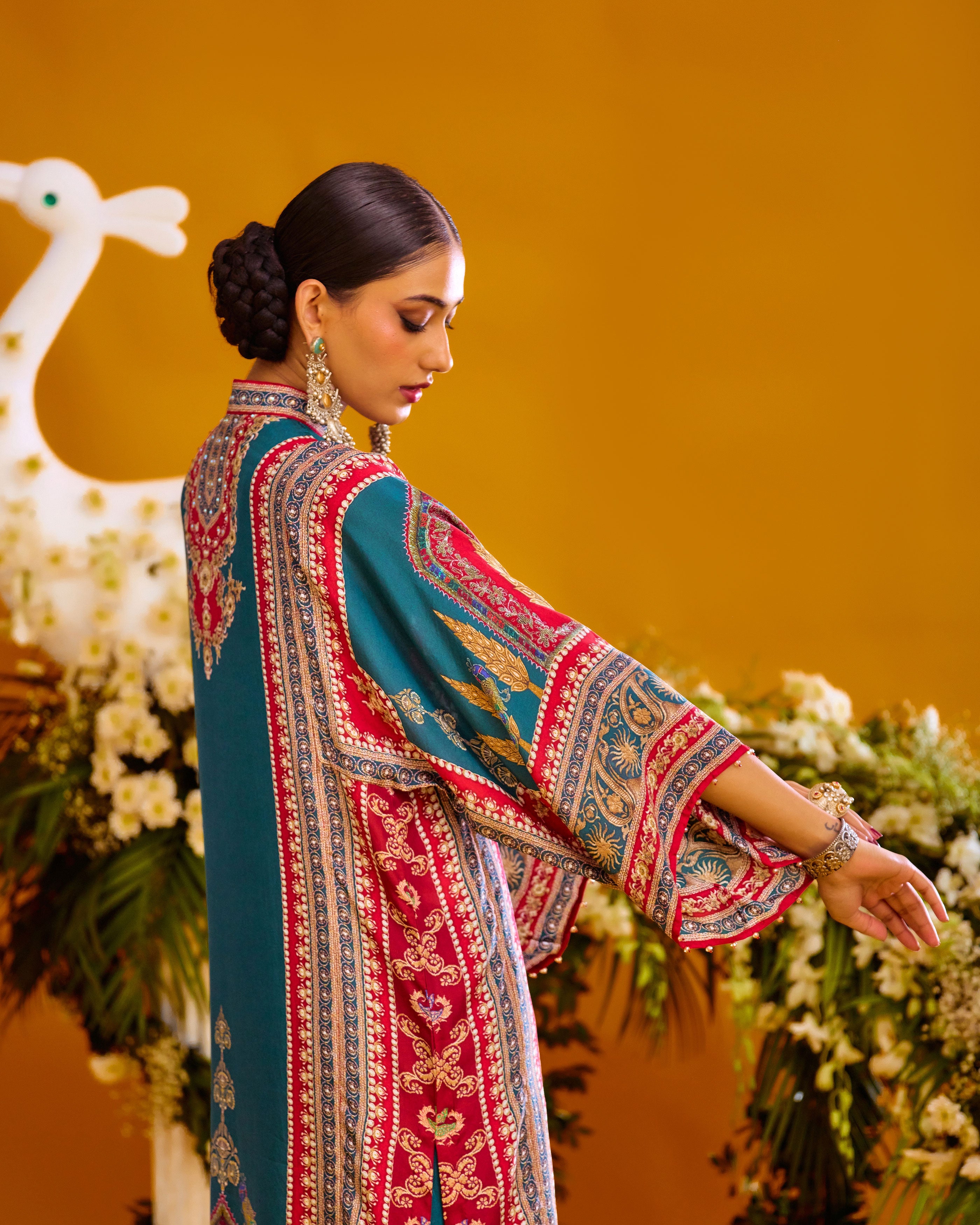 Baati : Gayatri - Red/Turquoise