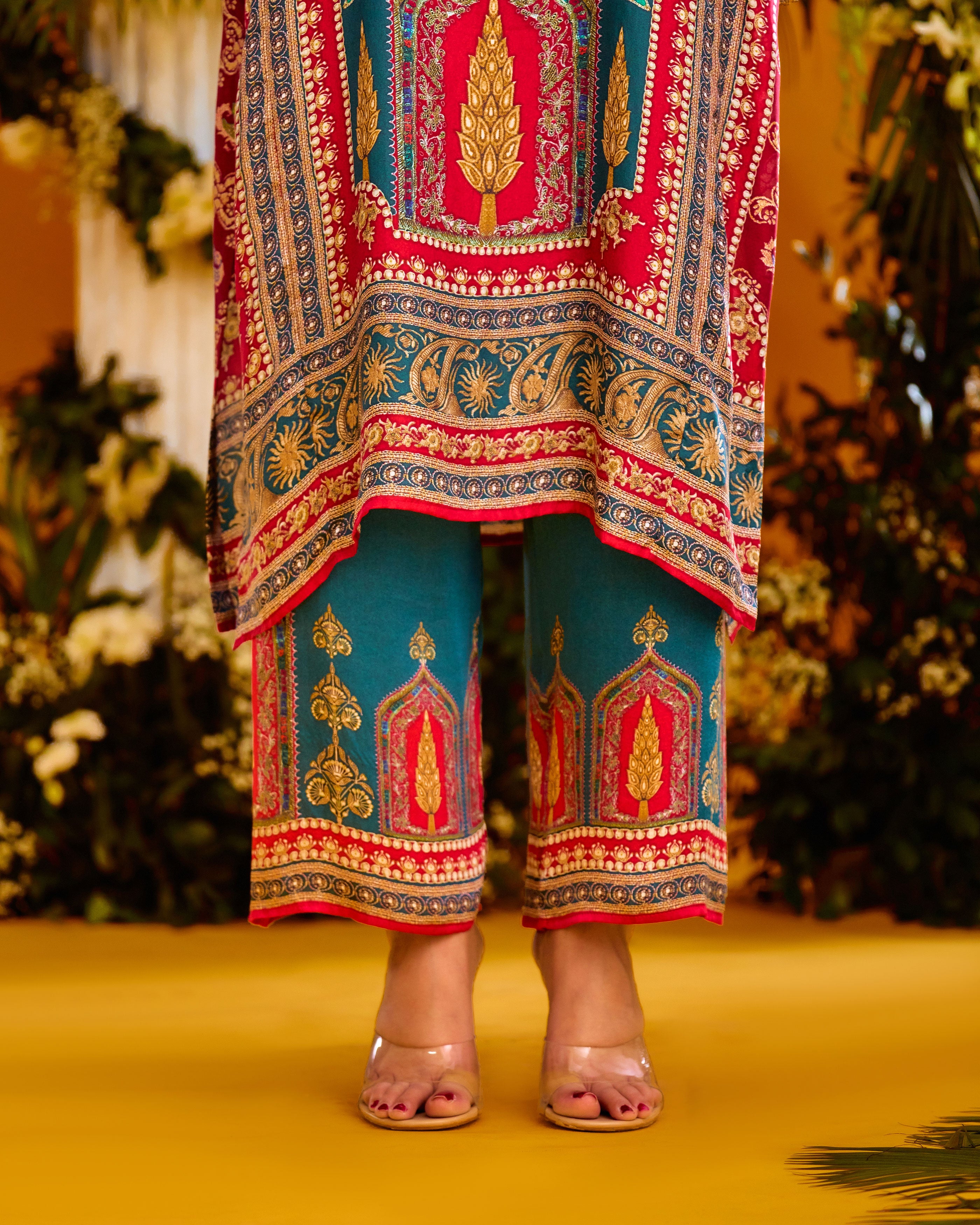 Baati : Gayatri - Red/Turquoise