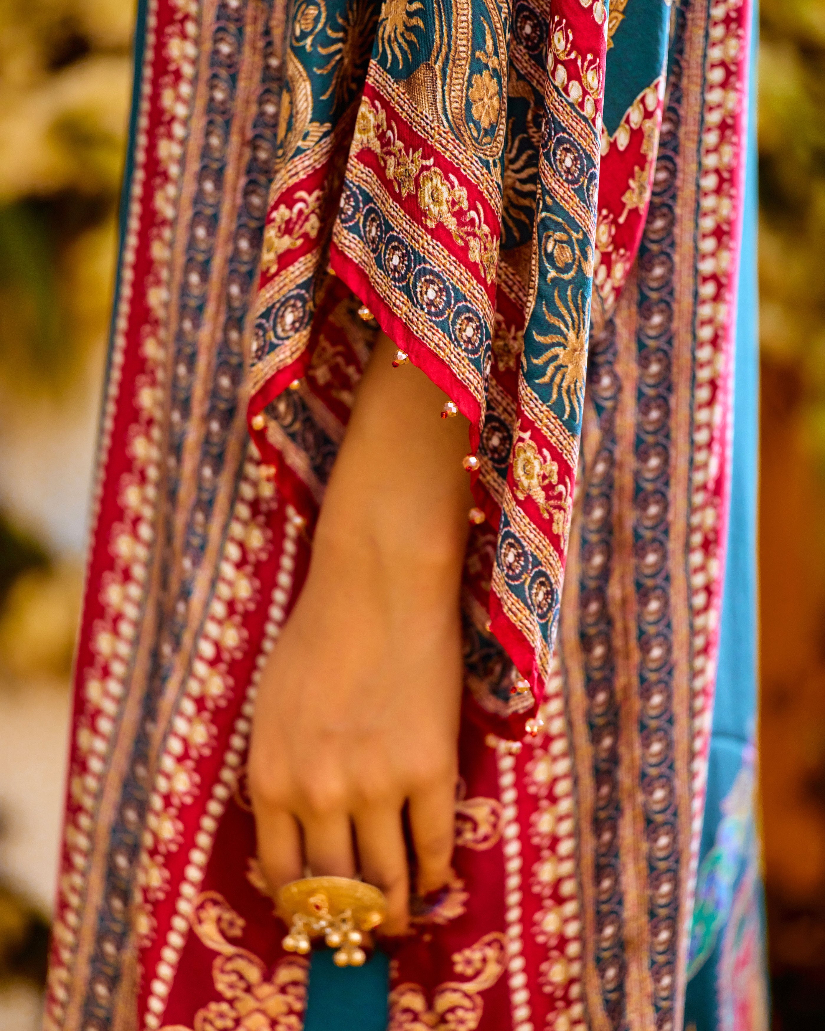 Baati : Gayatri - Red/Turquoise