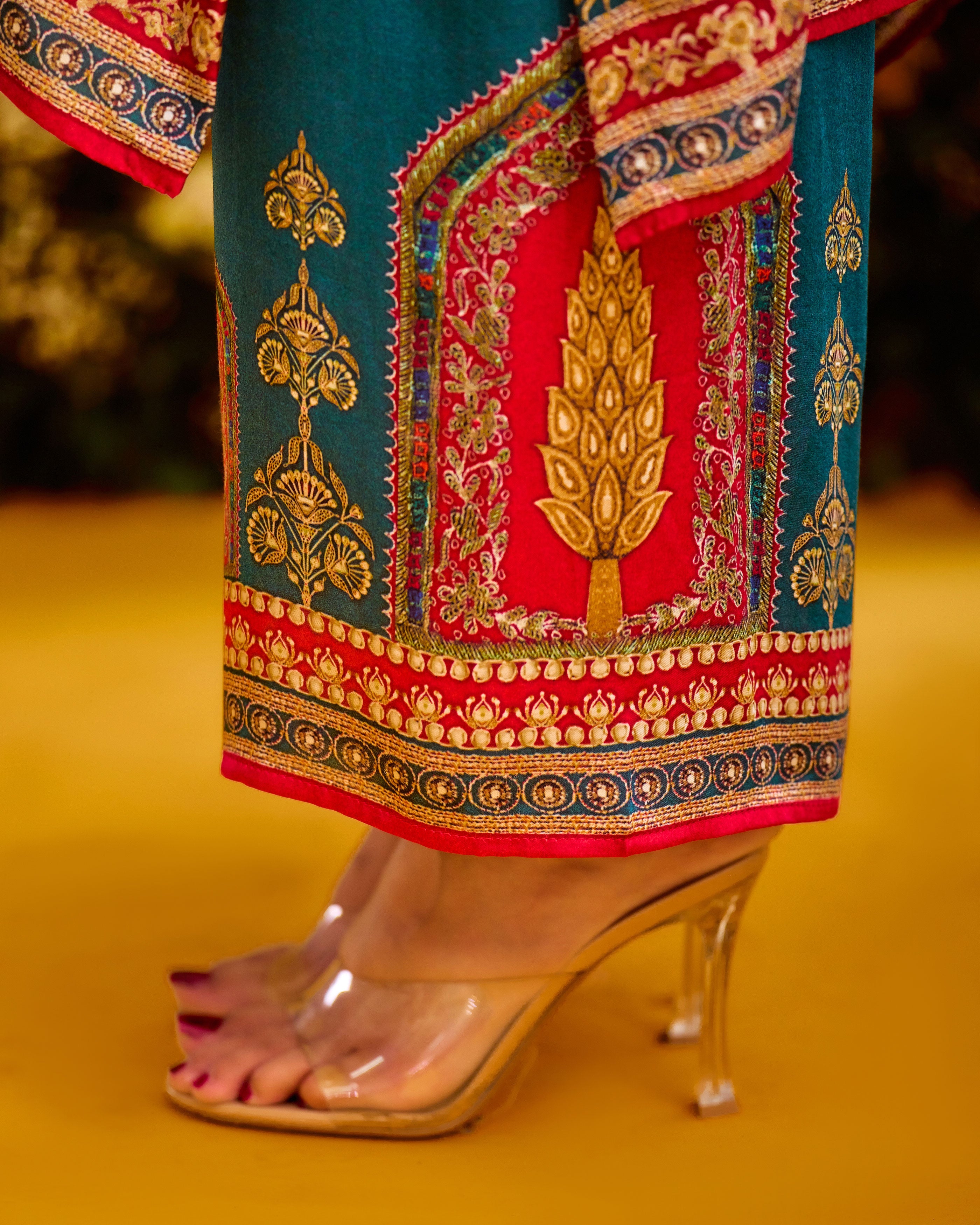 Baati : Gayatri - Red/Turquoise