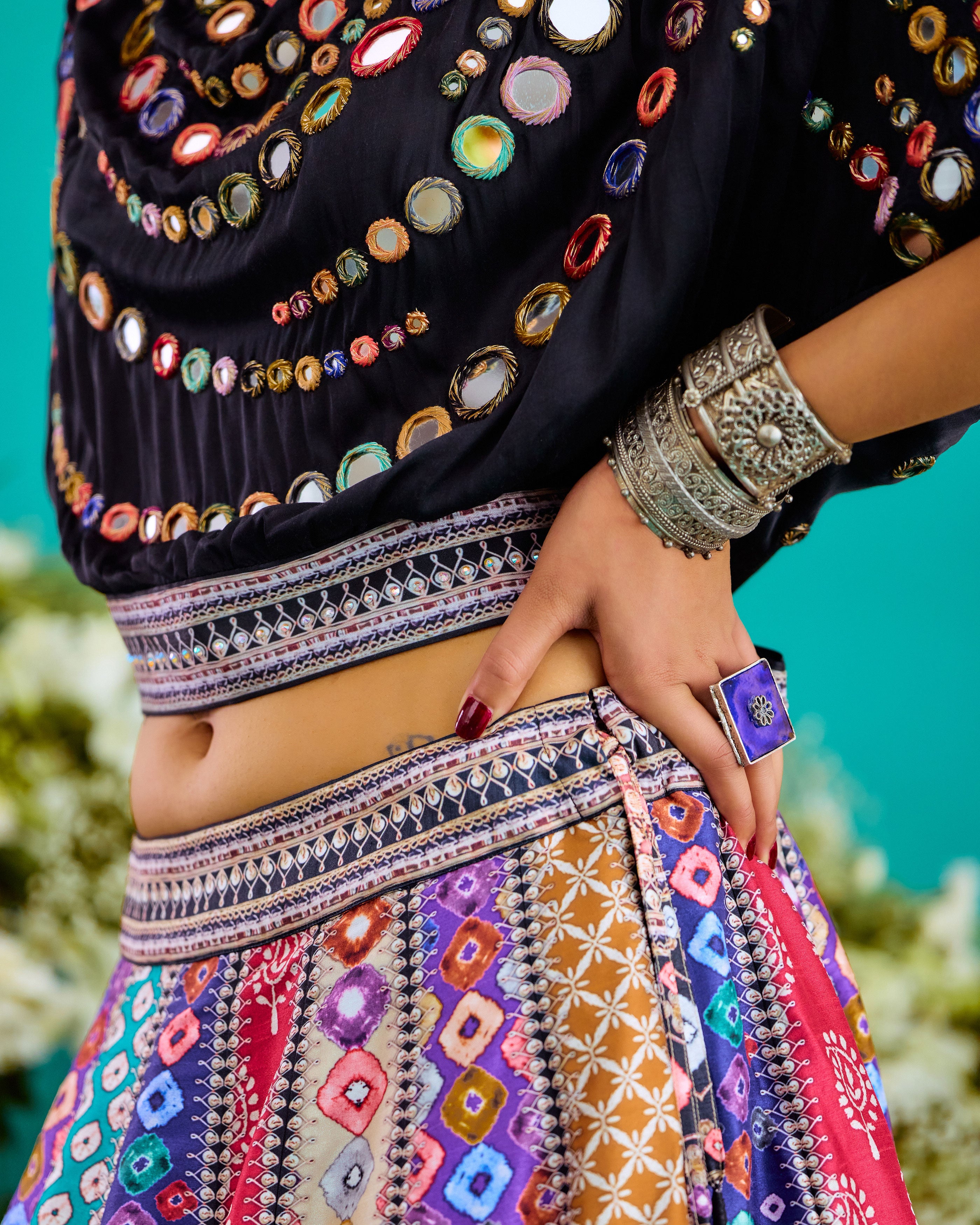 Baati : Varsha/Leela - Black/Multi