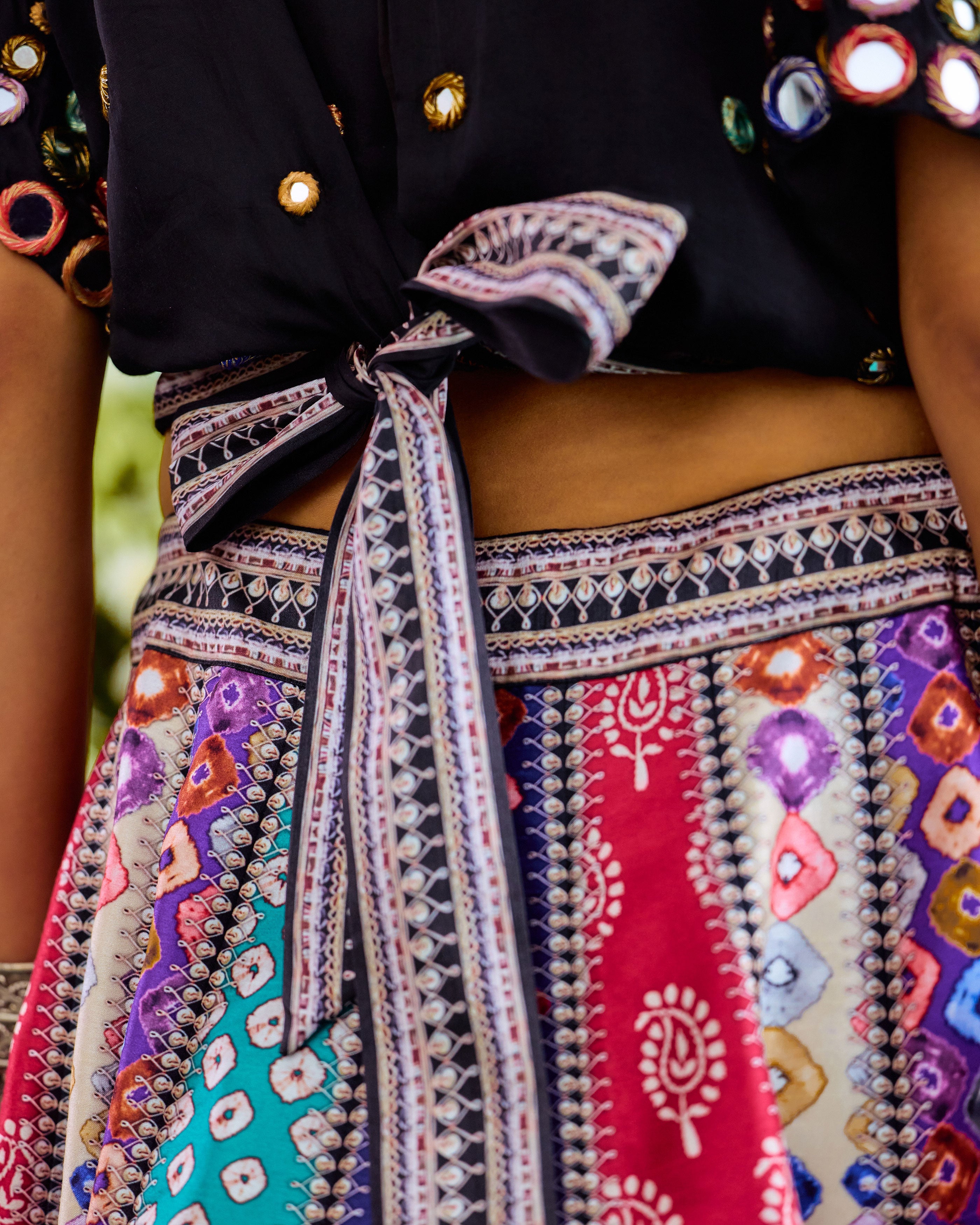 Baati : Varsha/Leela - Black/Multi