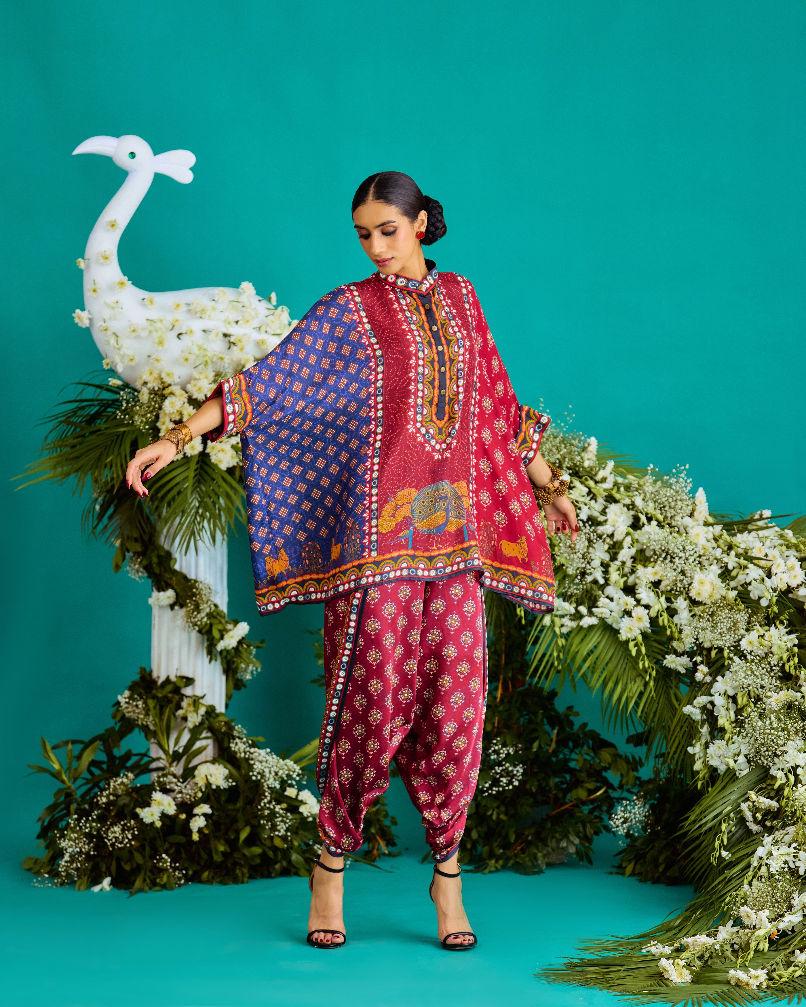 Baati : Chanel/Sonth - Navy/Maroon