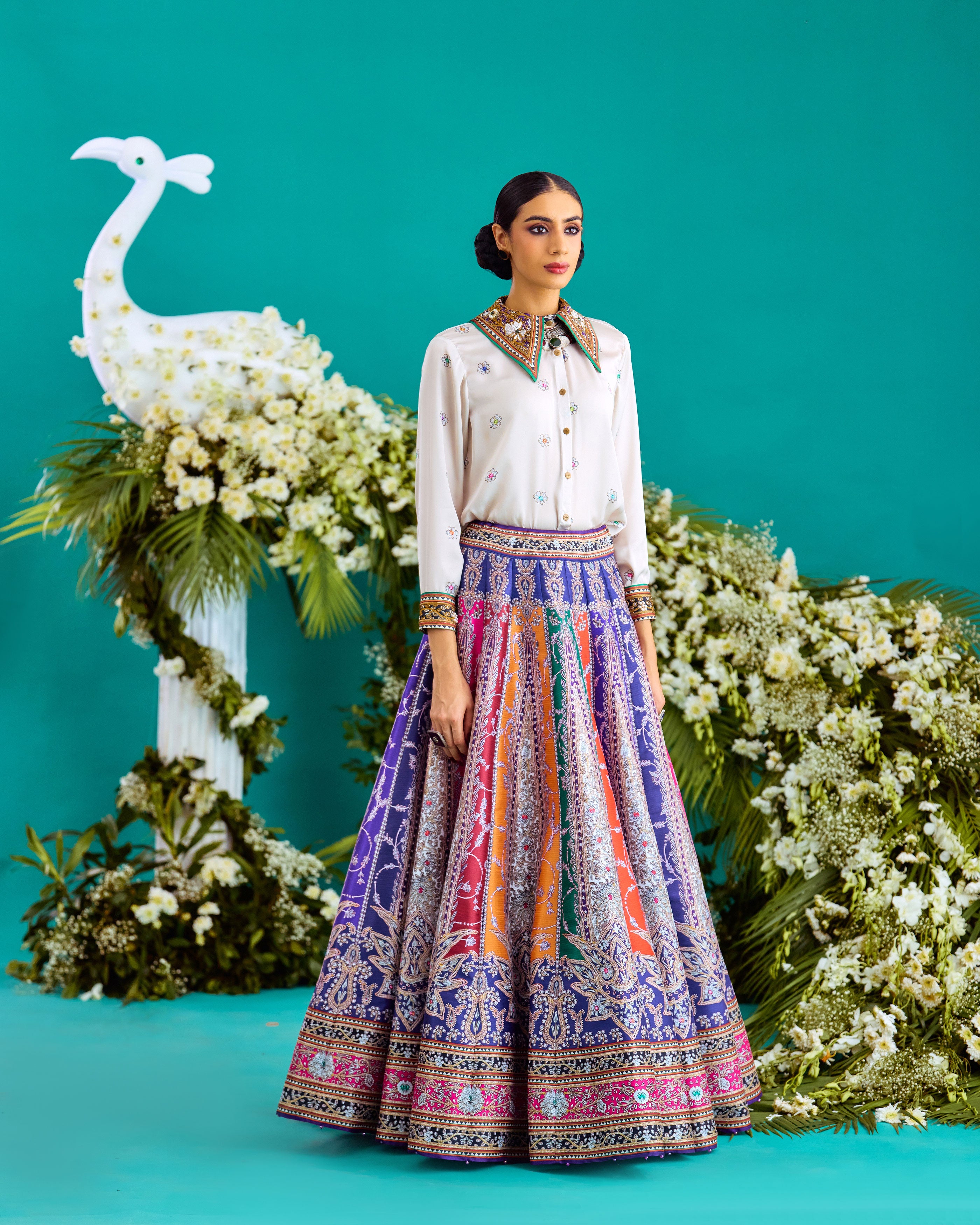 Baati : Anayra/Leela - Ivory/Multi