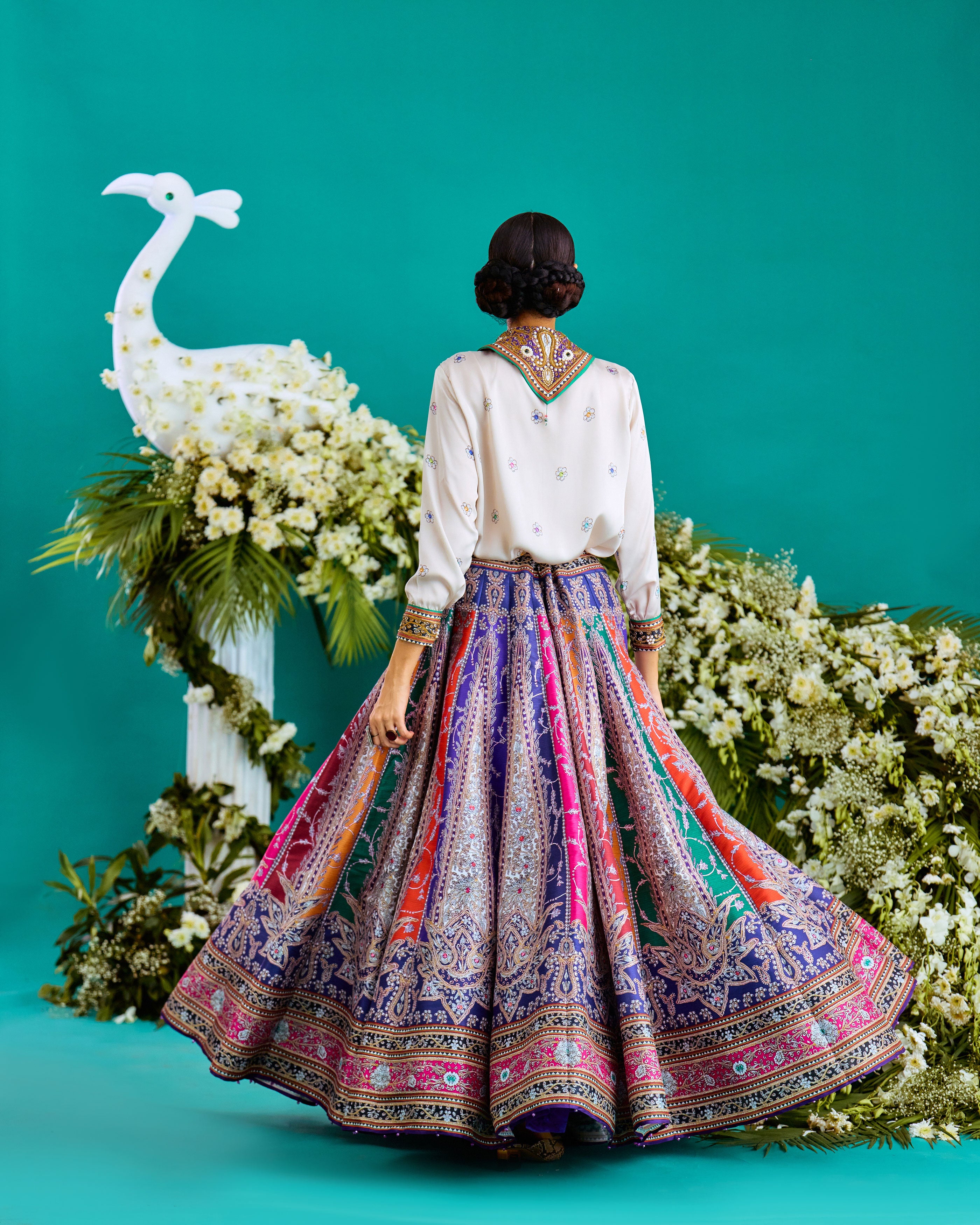 Baati : Anayra/Leela - Ivory/Multi