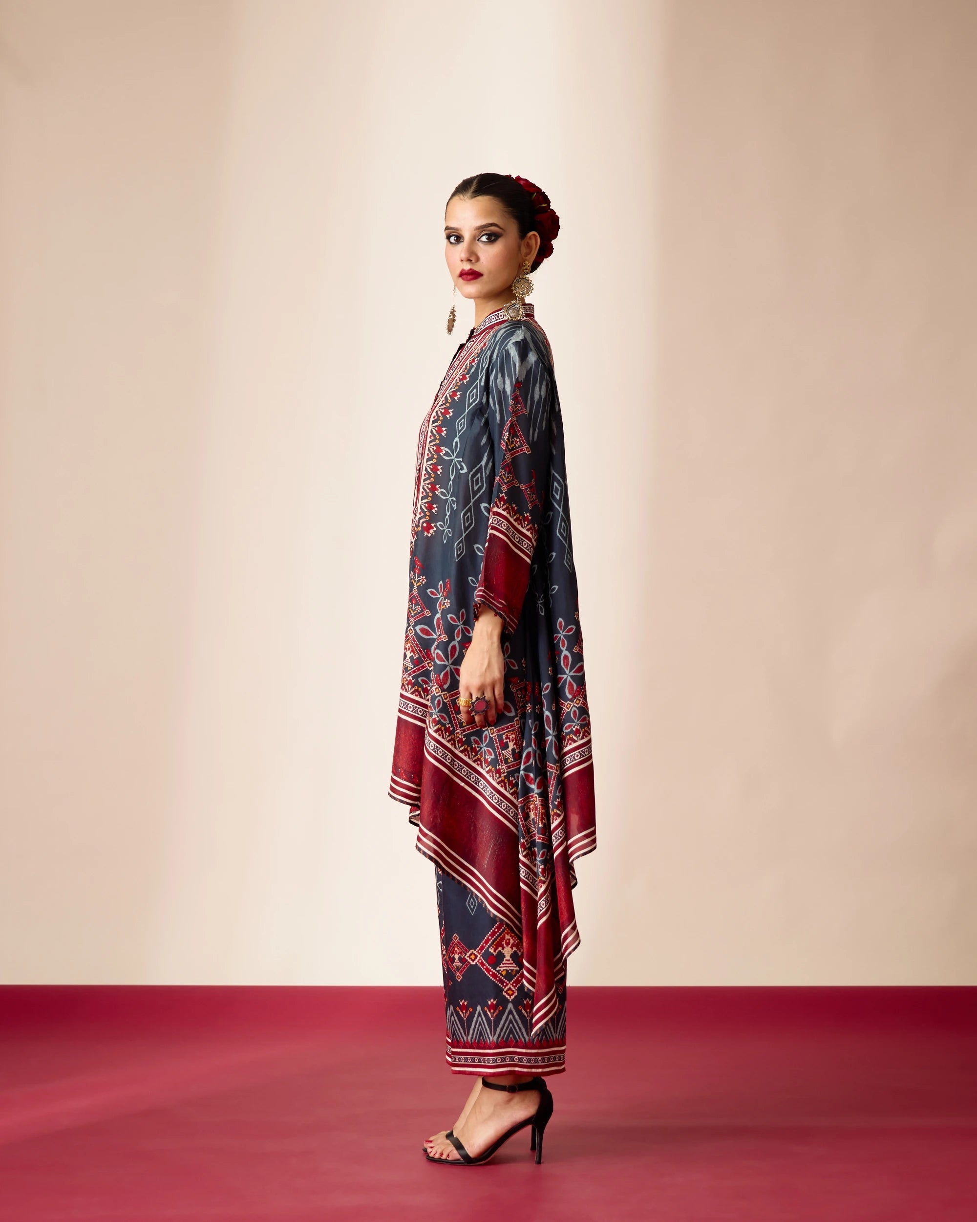 PATOLA : Navya
