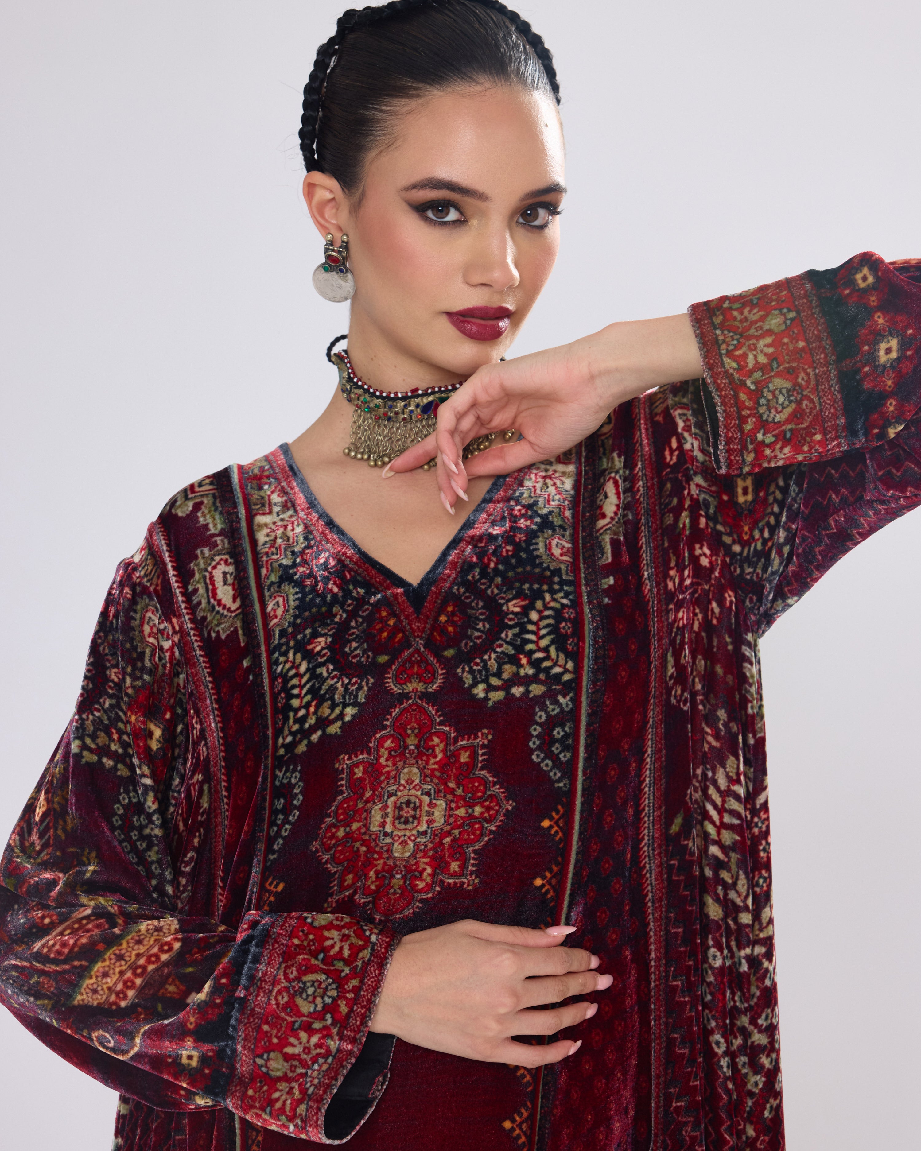 Arabian Nights : Adavi - Maroon