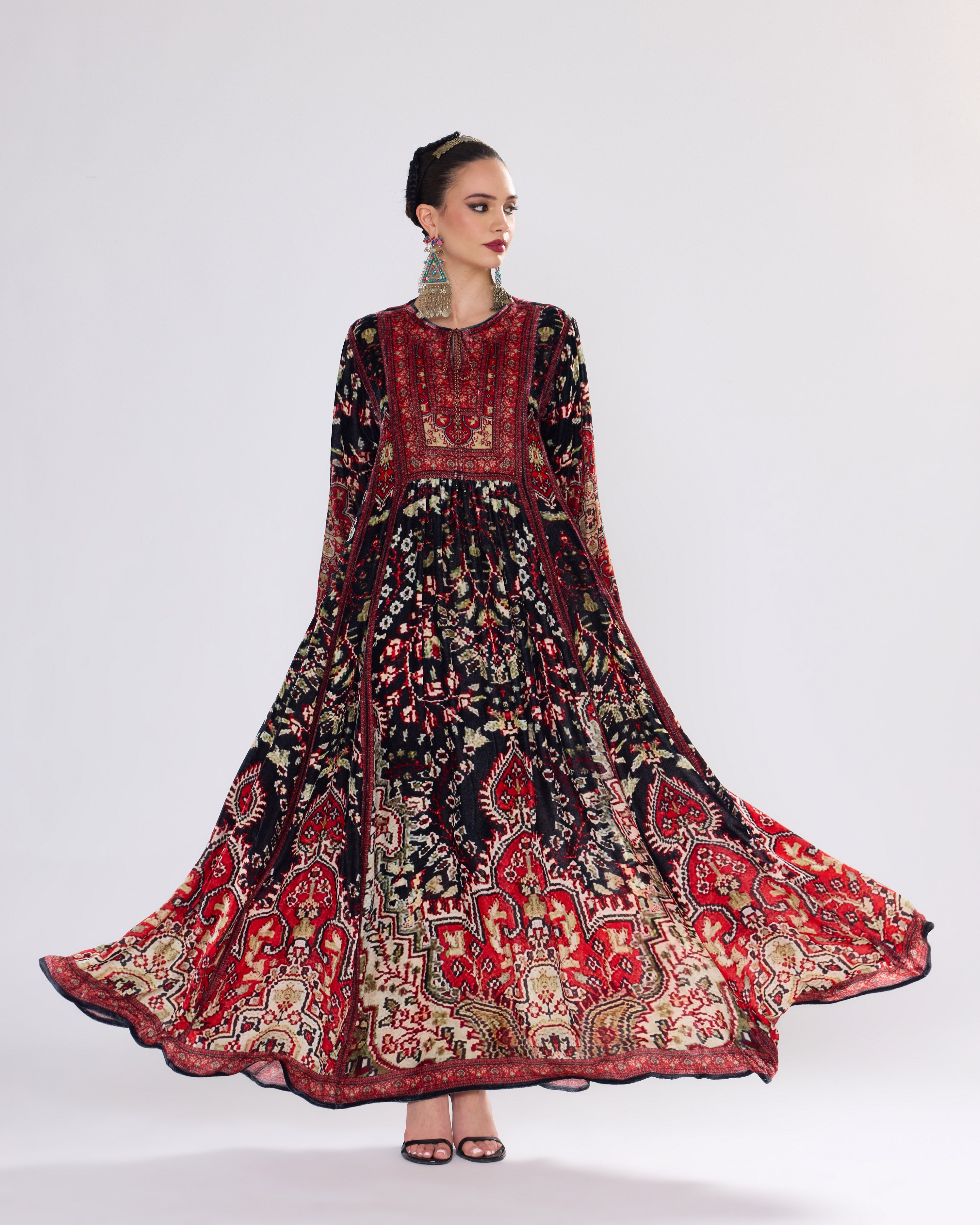 Arabian Nights : Anisha - Black/Red