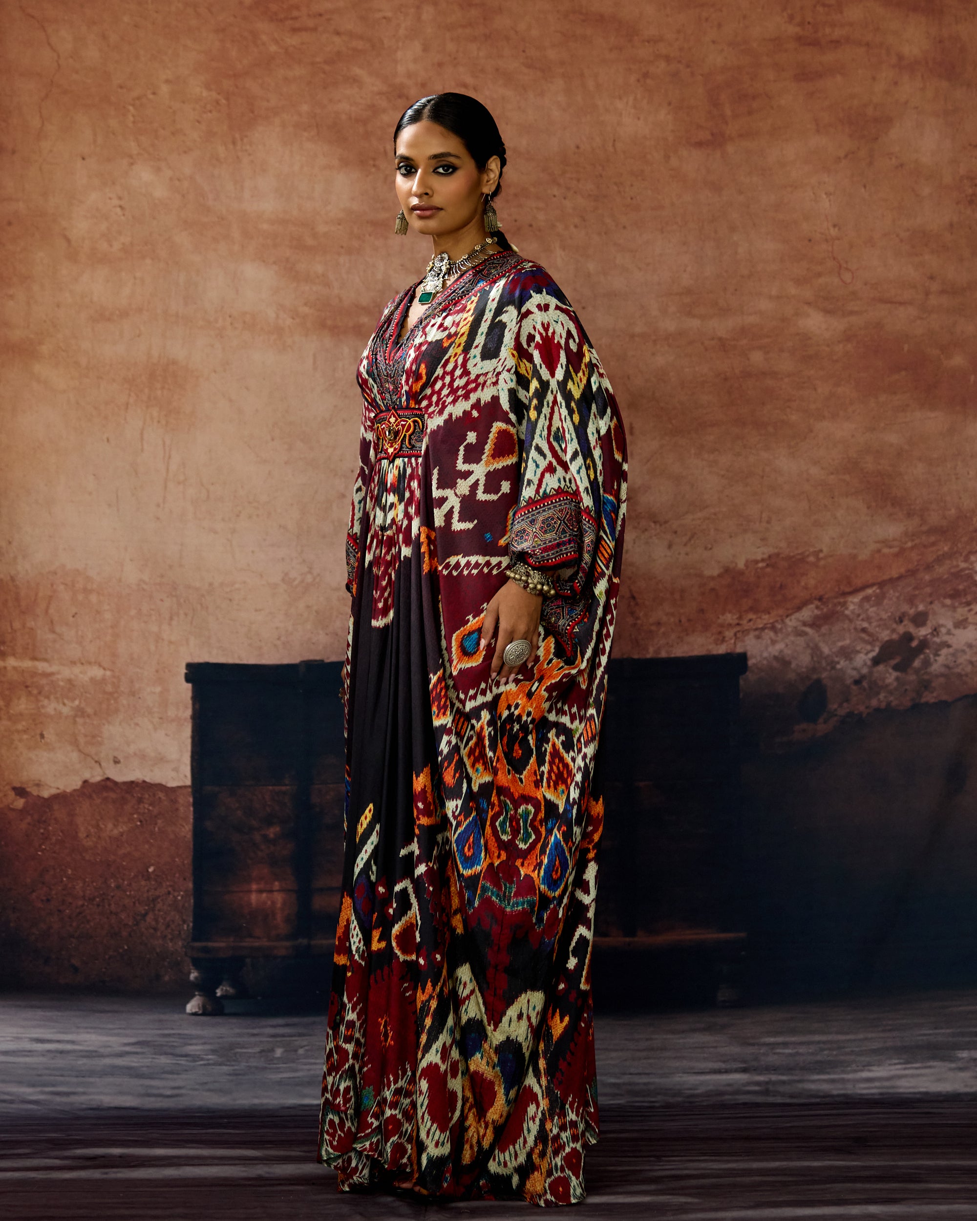 Kasbah : Imama - Black/Maroon