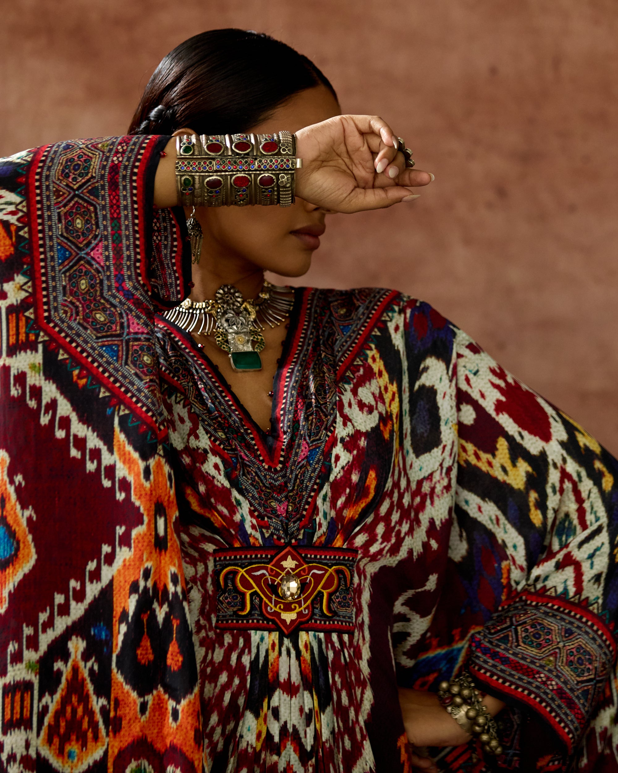 Kasbah : Imama - Black/Maroon