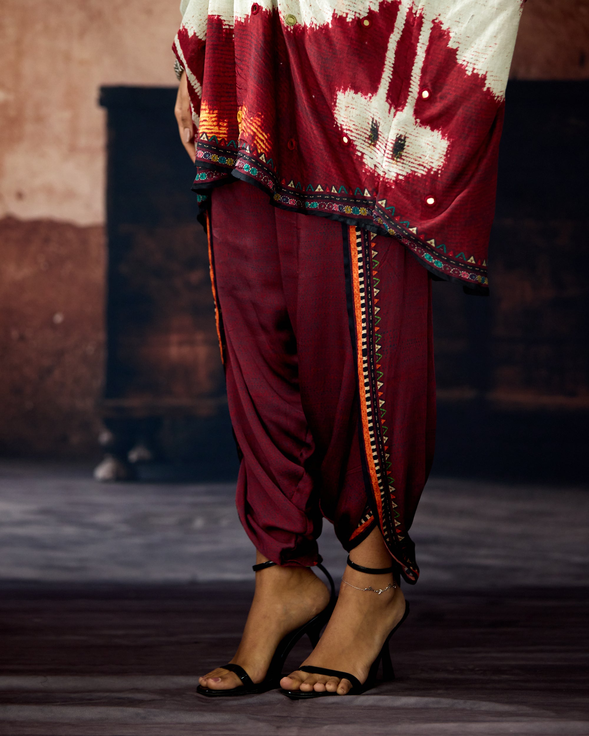 Kasbah : Maya/Sonth - Beige/Maroon