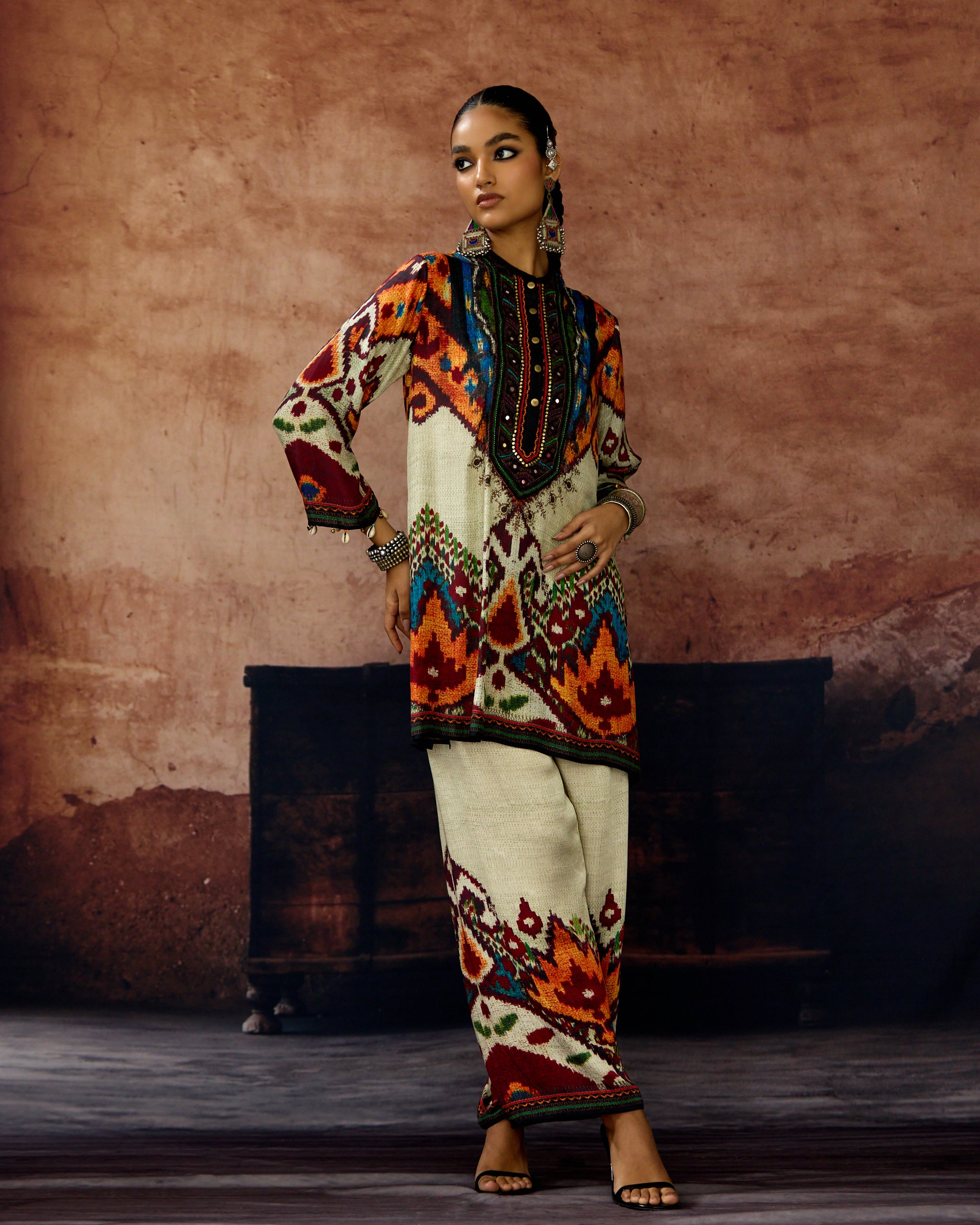 Kasbah : Resham - Eggshell/Orange