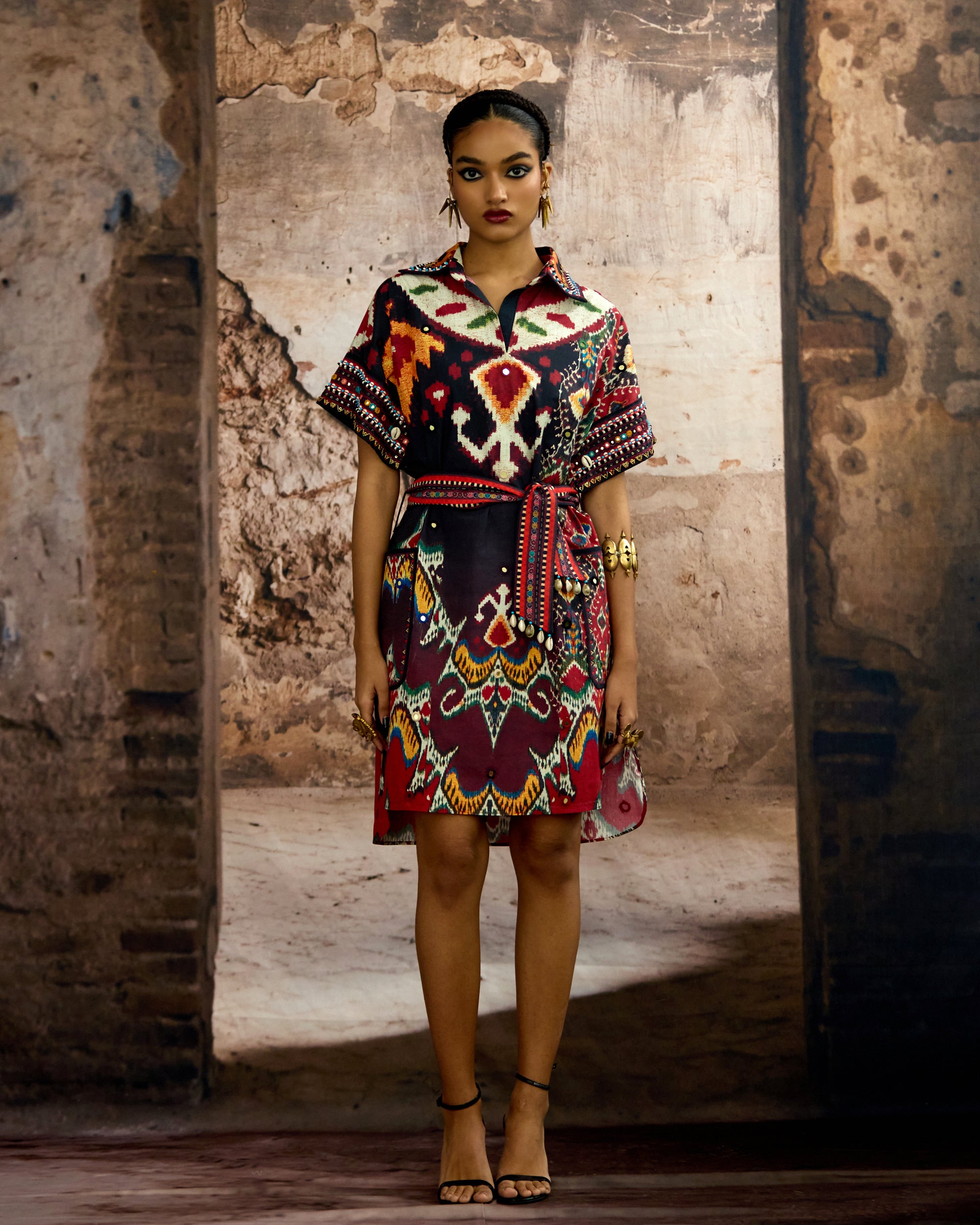 Kasbah : Silvia - Black/Maroon