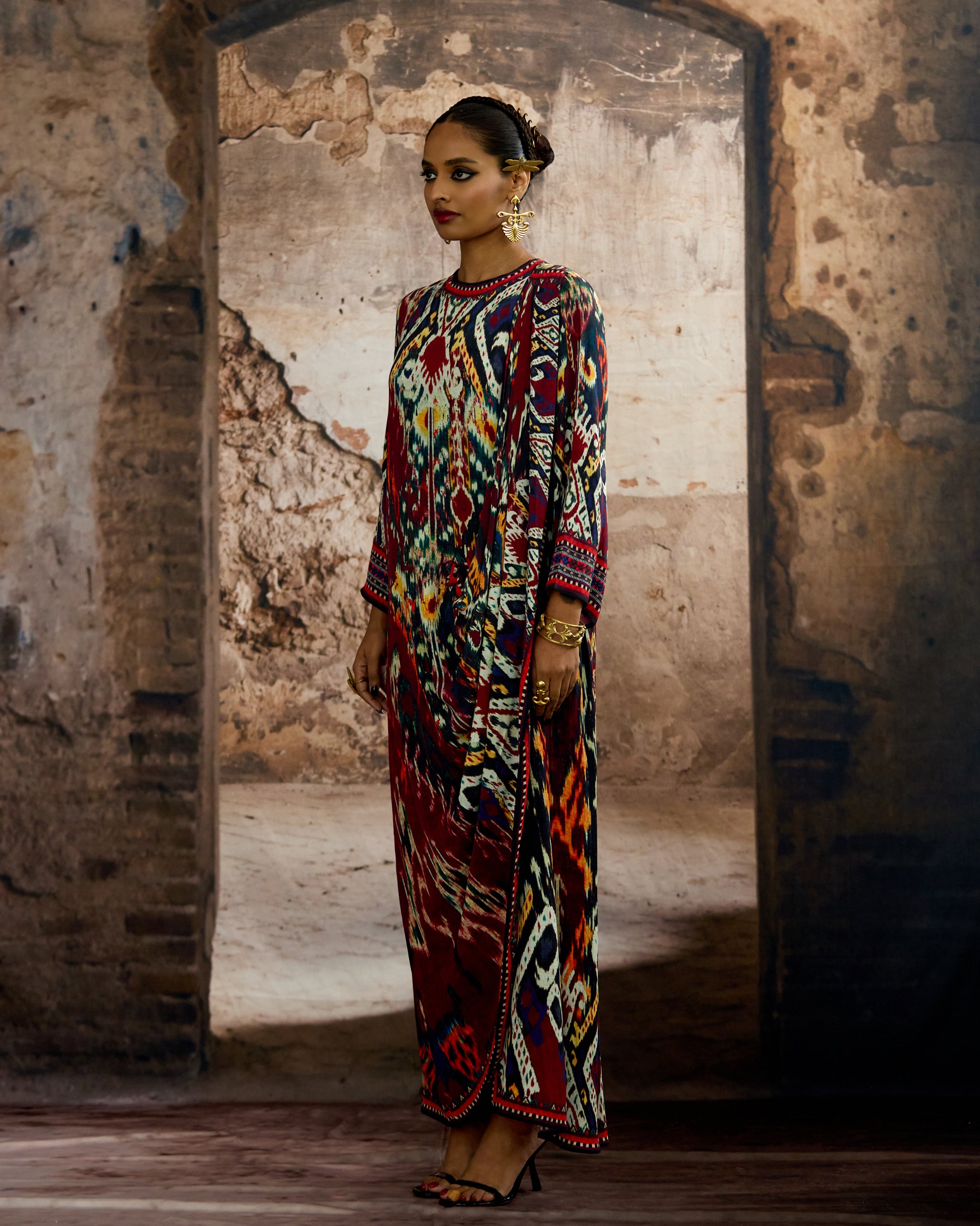 Kasbah : Vishakha - Maroon/Multi