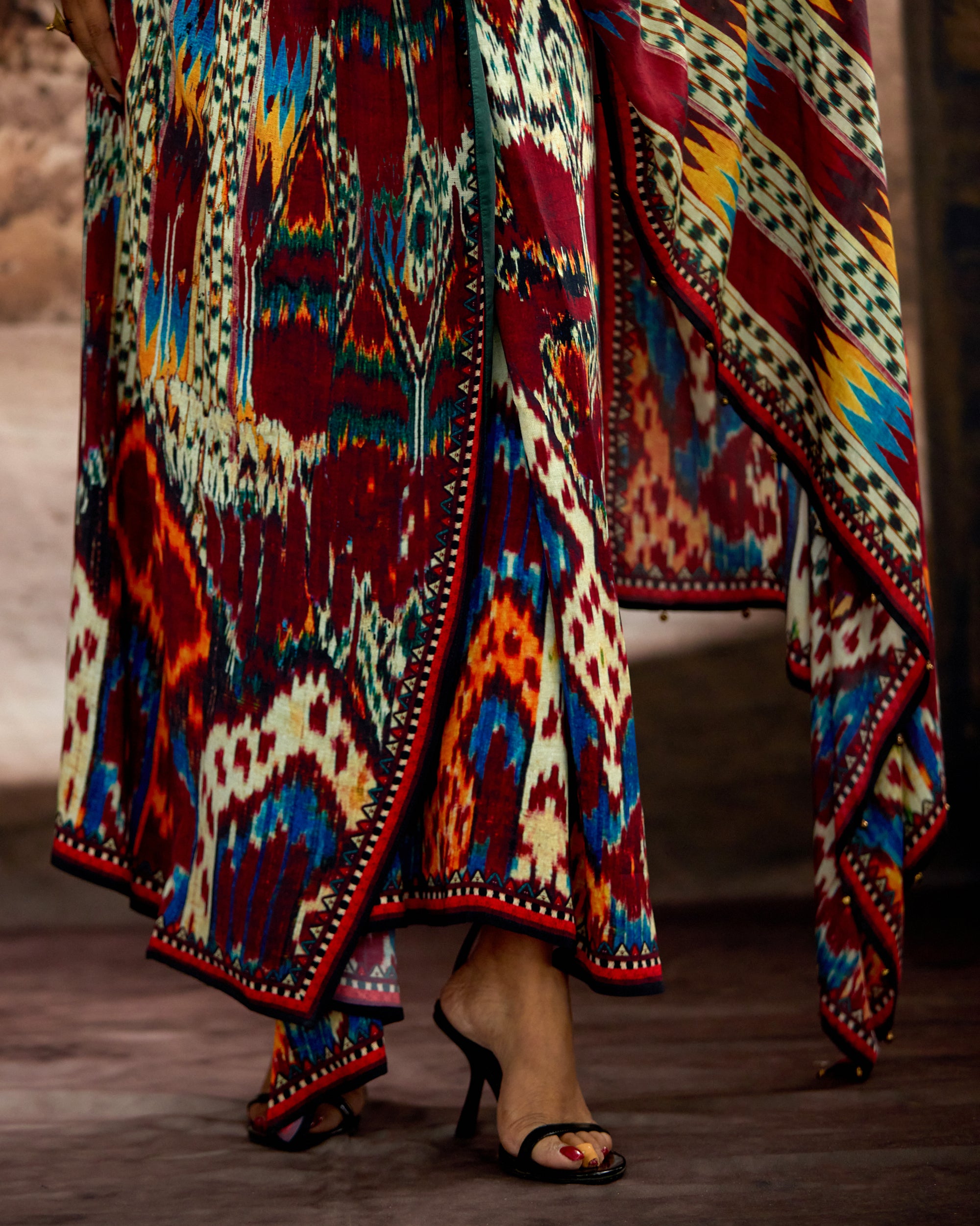Kasbah : Urmila - Maroon/Multi