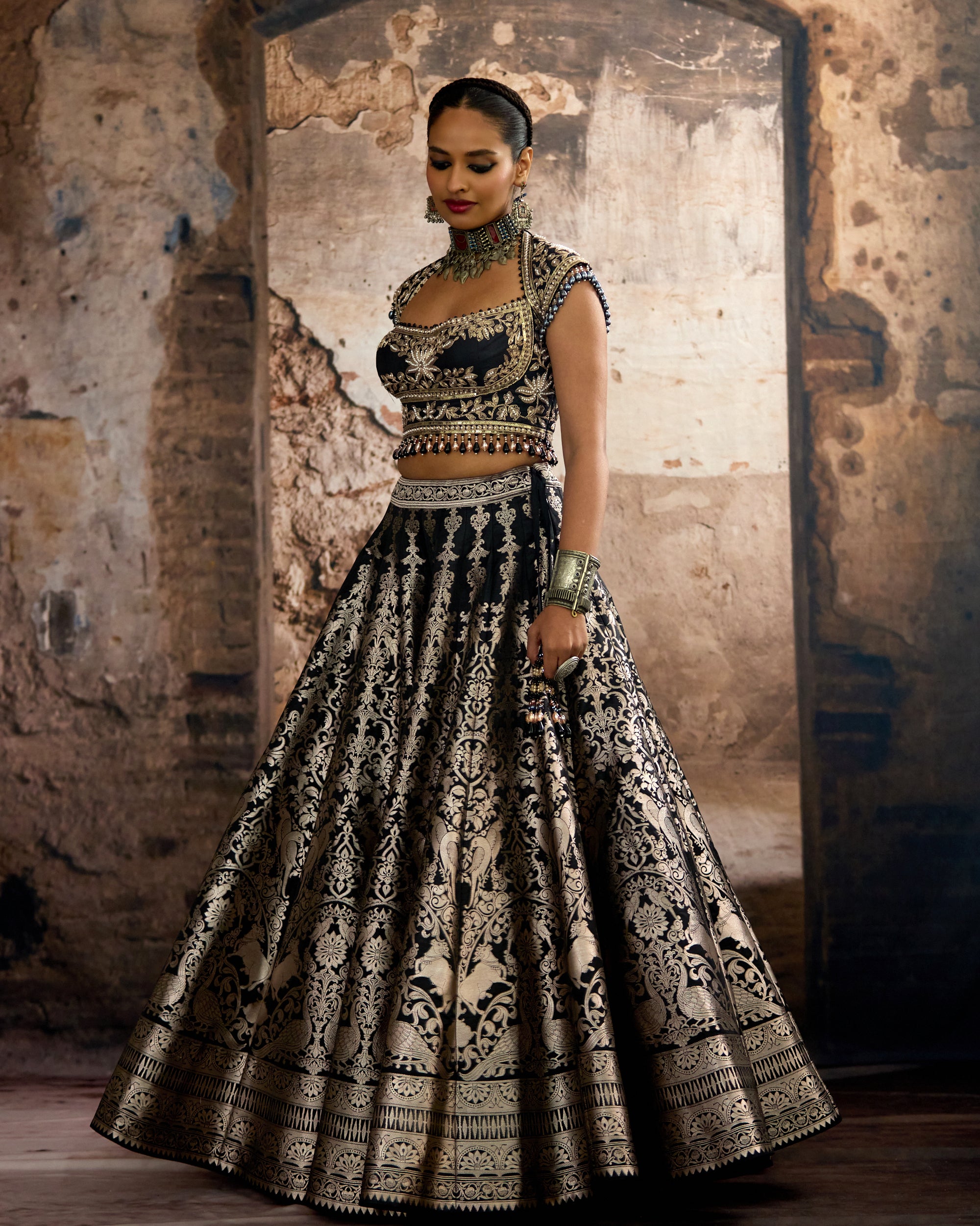 Bethari : Leela - Raven Black