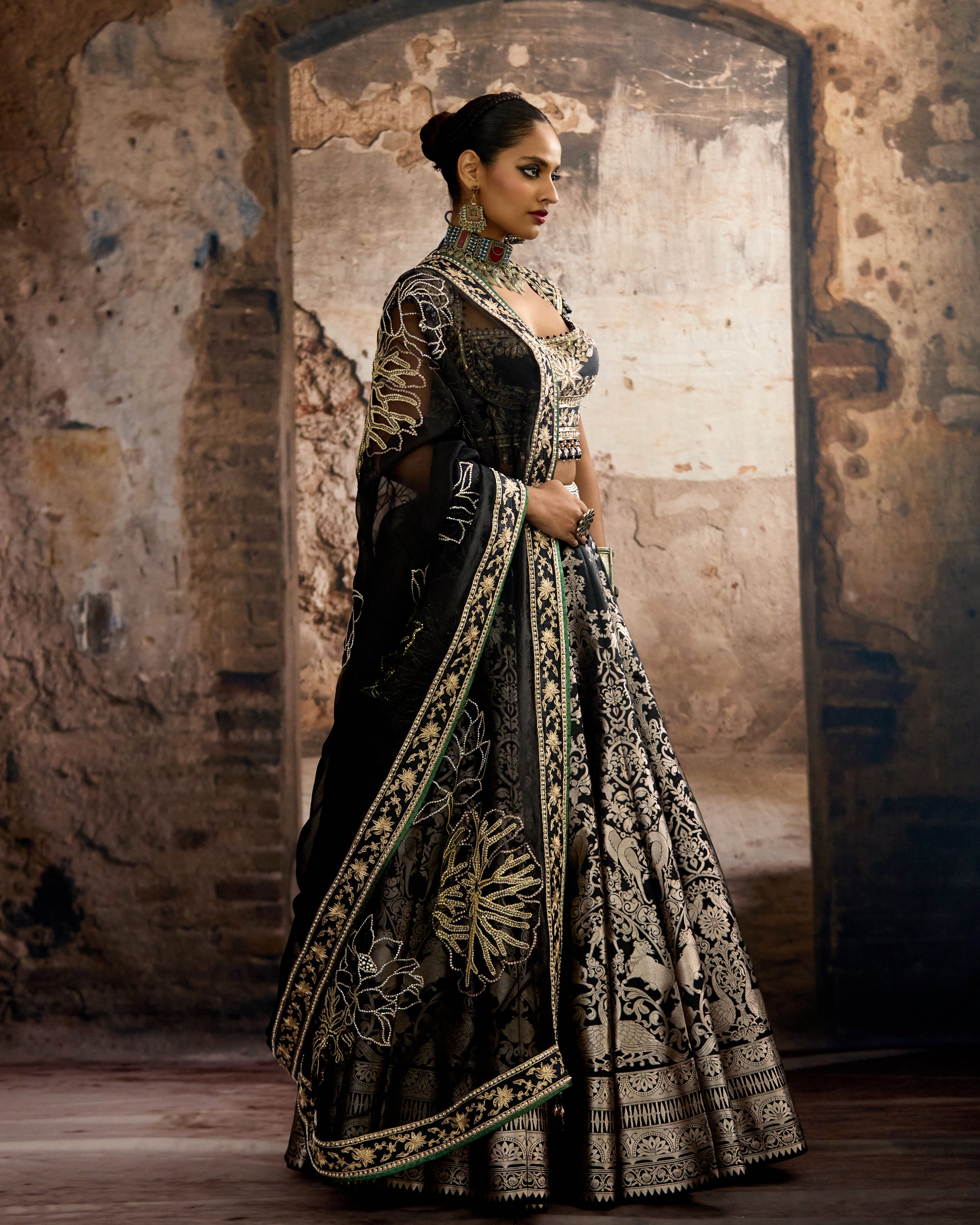 Bethari : Leela - Raven Black