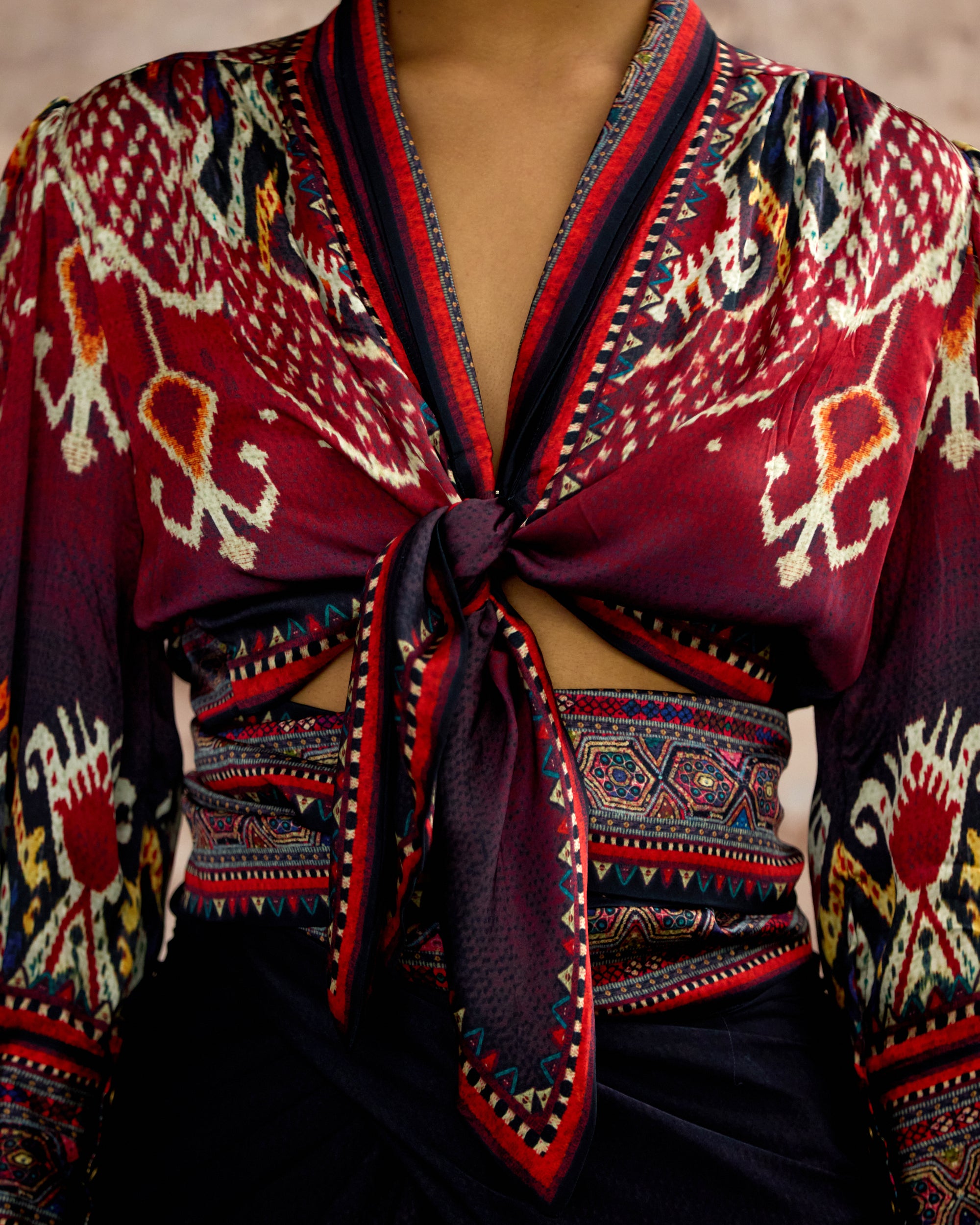 Kasbah : Rubali/Indonesia - Black/Maroon