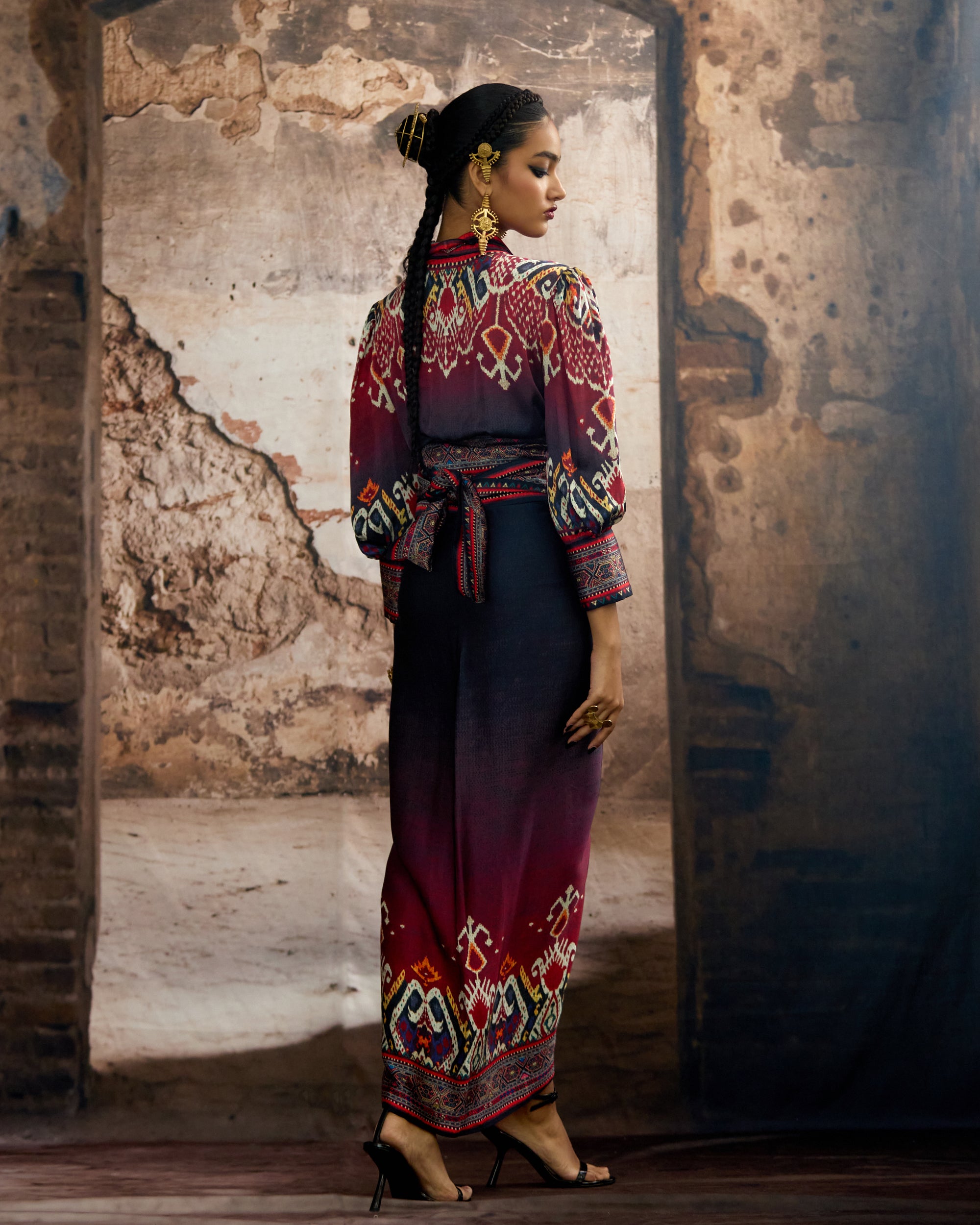 Kasbah : Rubali/Indonesia - Black/Maroon