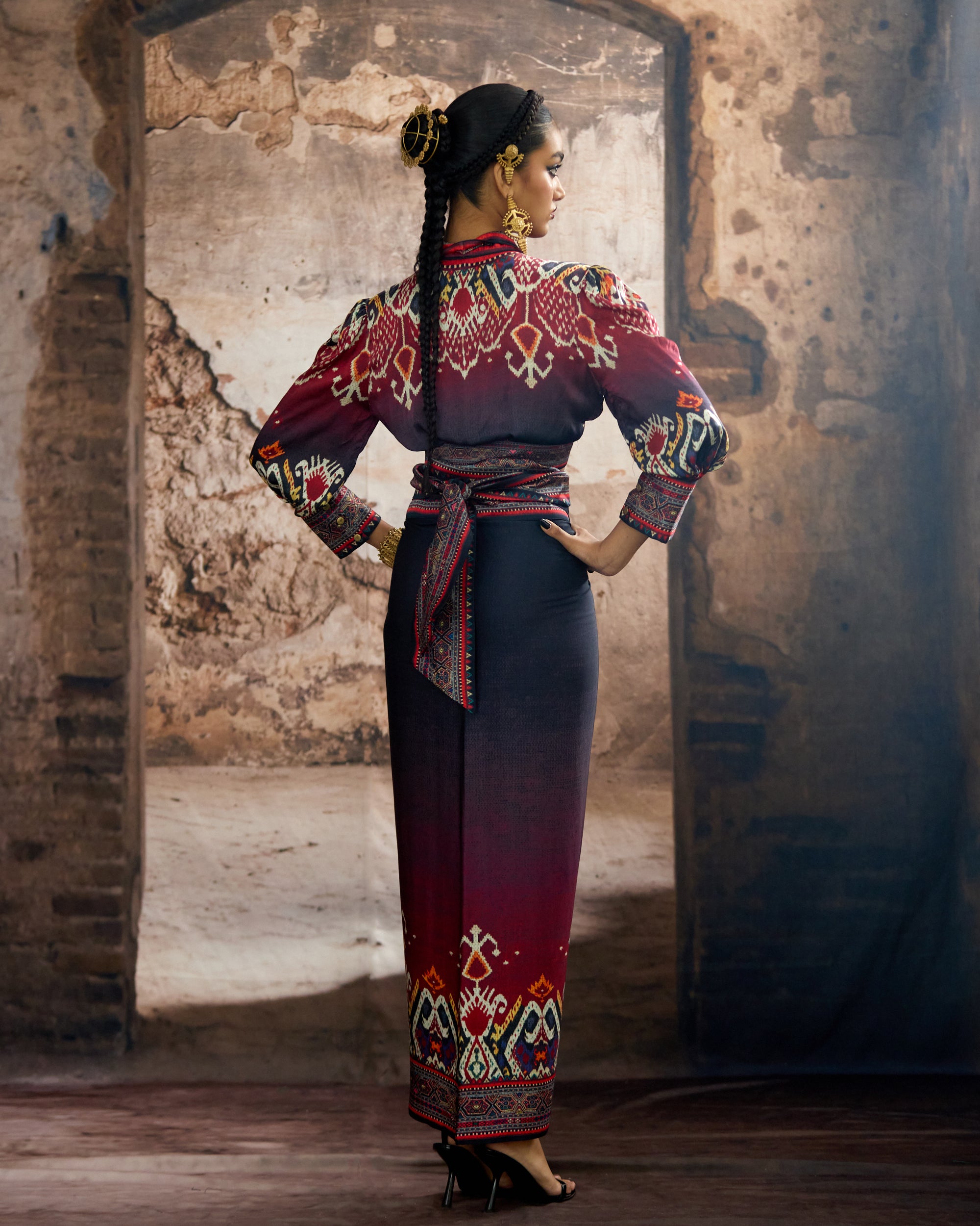 Kasbah : Rubali/Indonesia - Black/Maroon