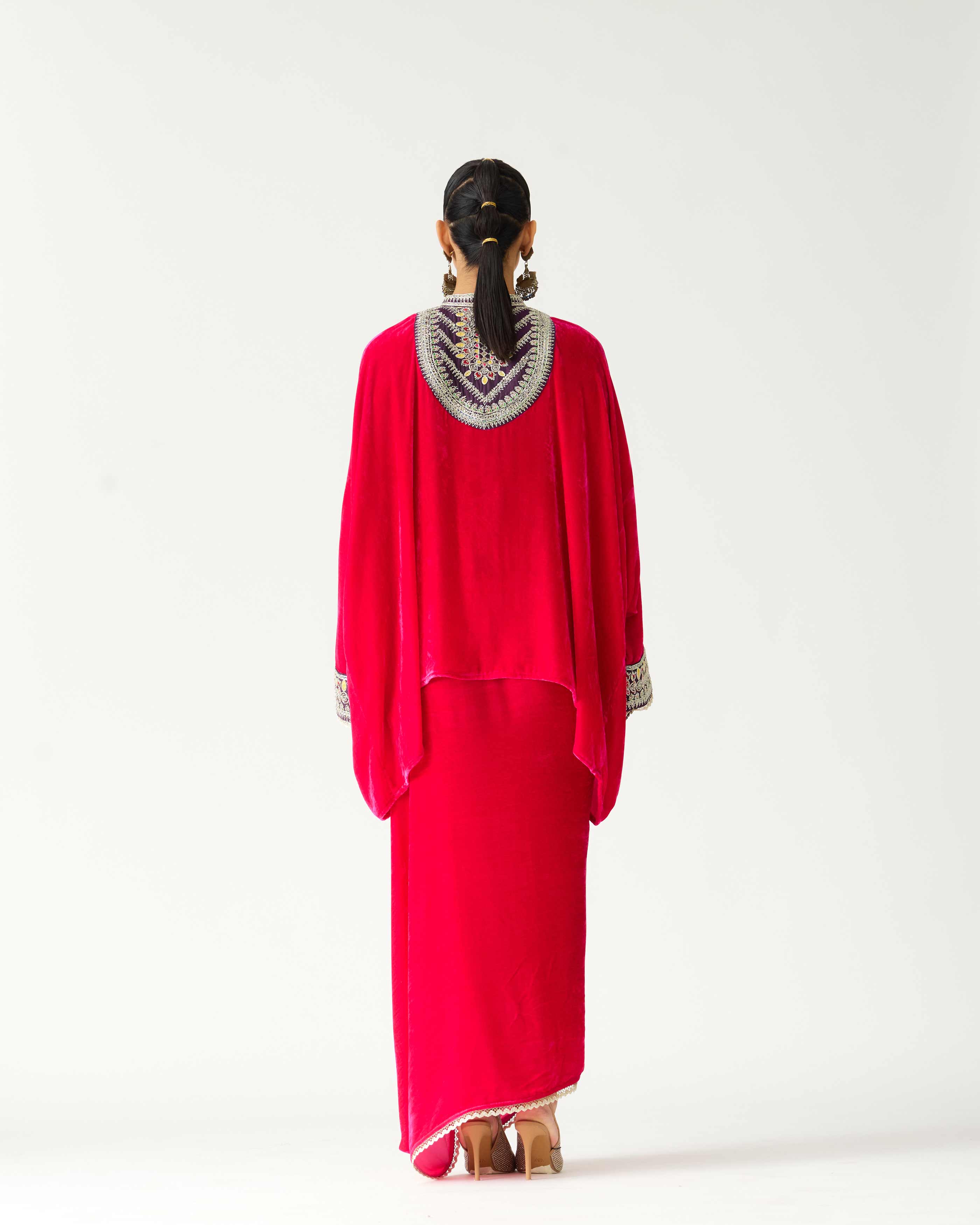 Zubaida : Insha - Hot Pink