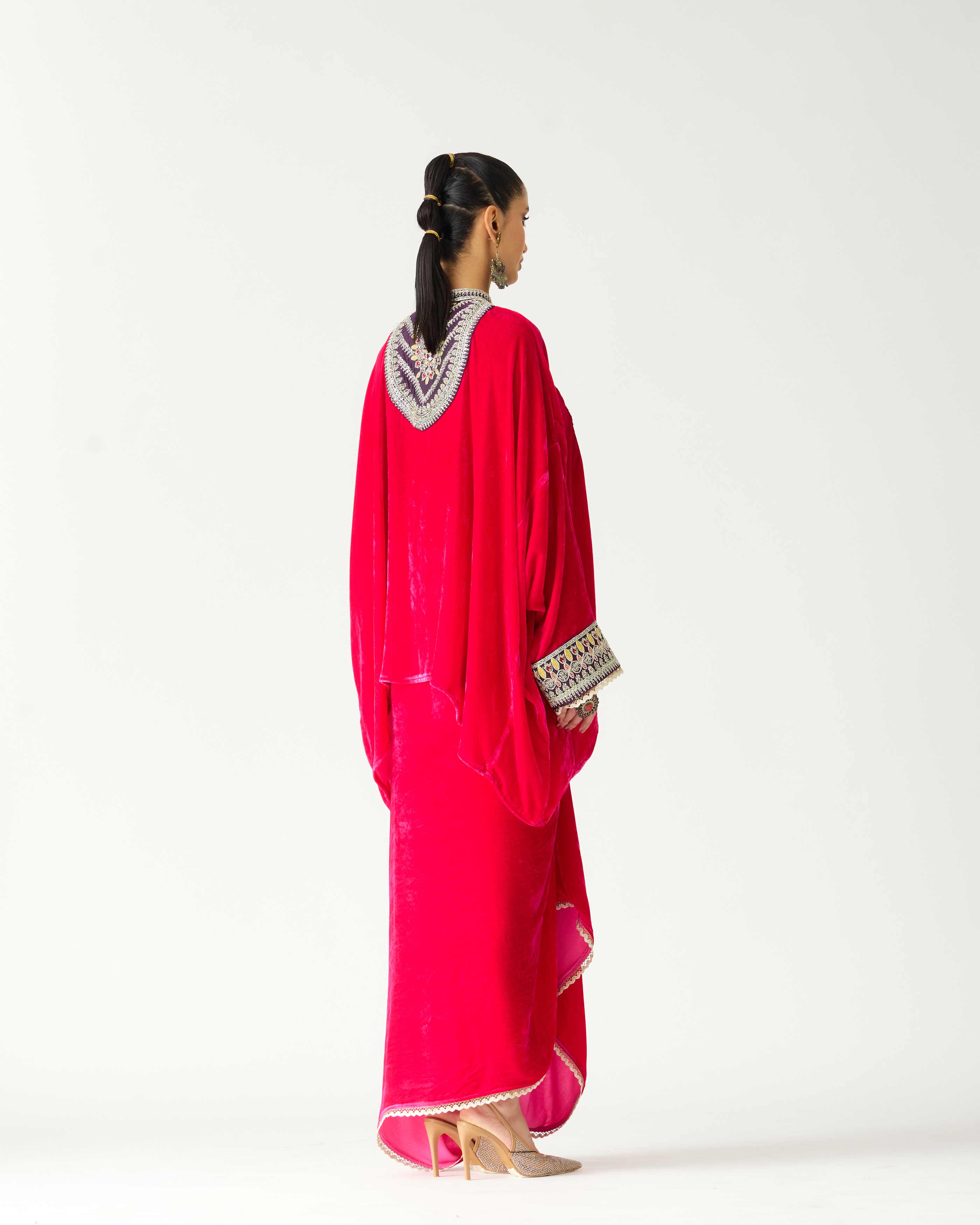 Zubaida : Insha - Hot Pink