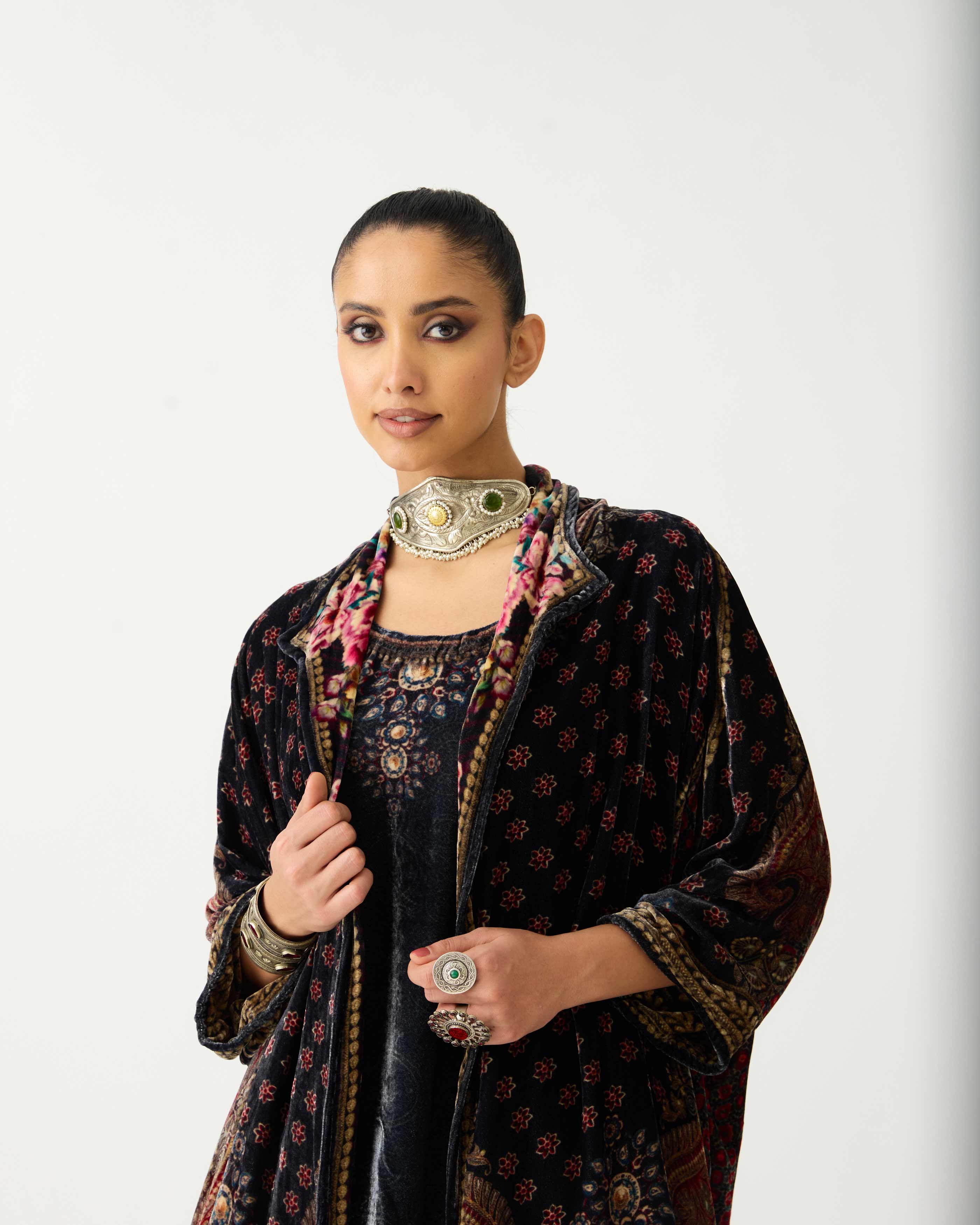 Zubaida : Adhira/Chandice - Black