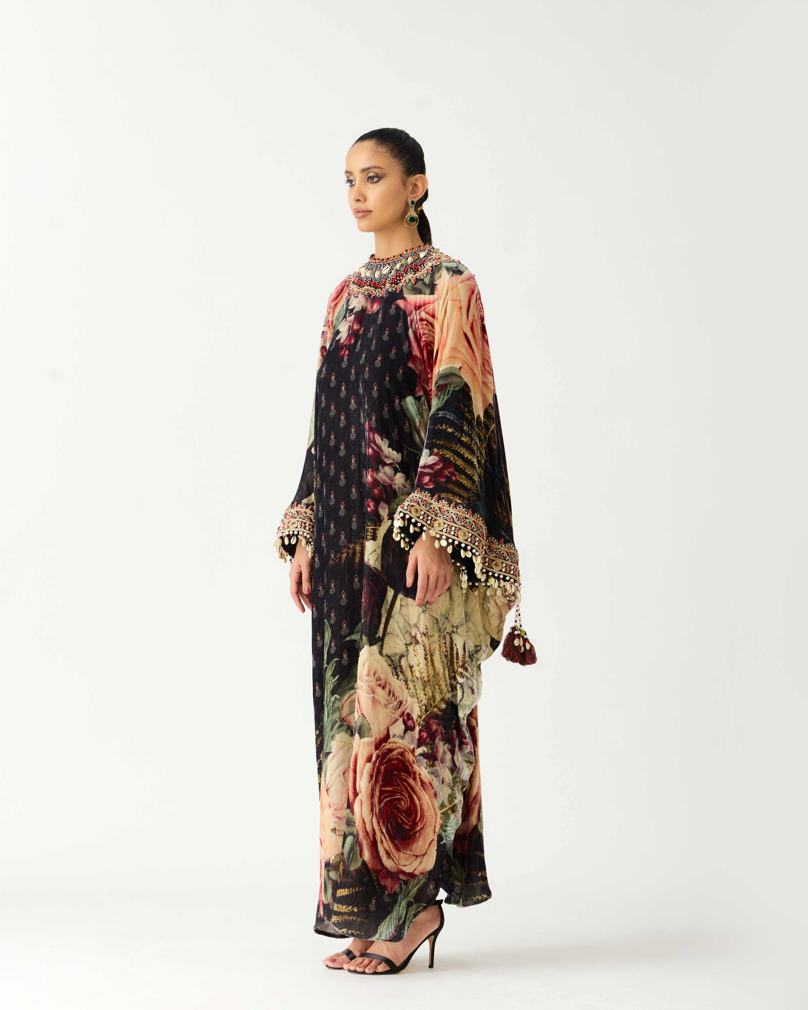 Zubaida : Bambi - Black