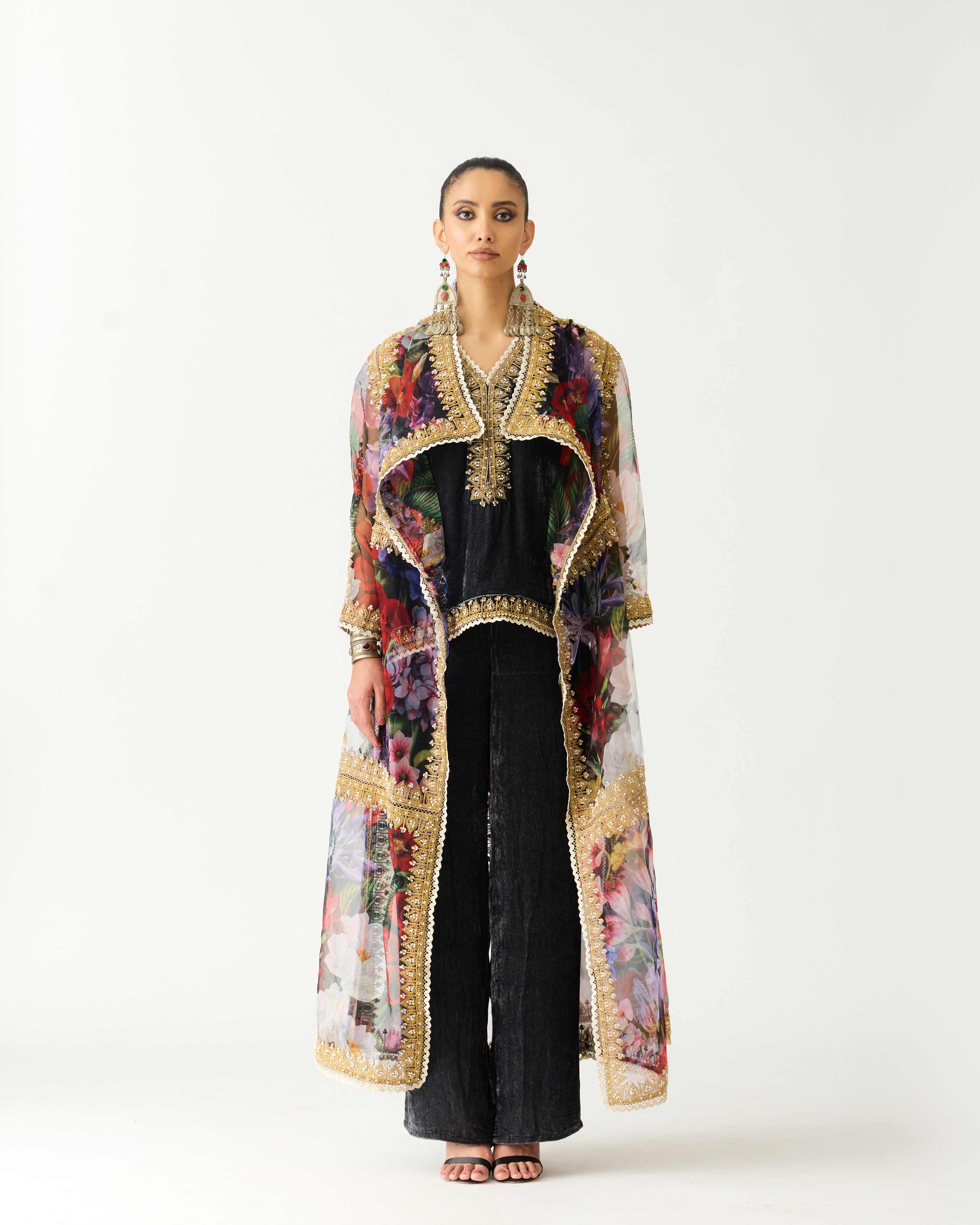 Zubaida : Ursula - Black