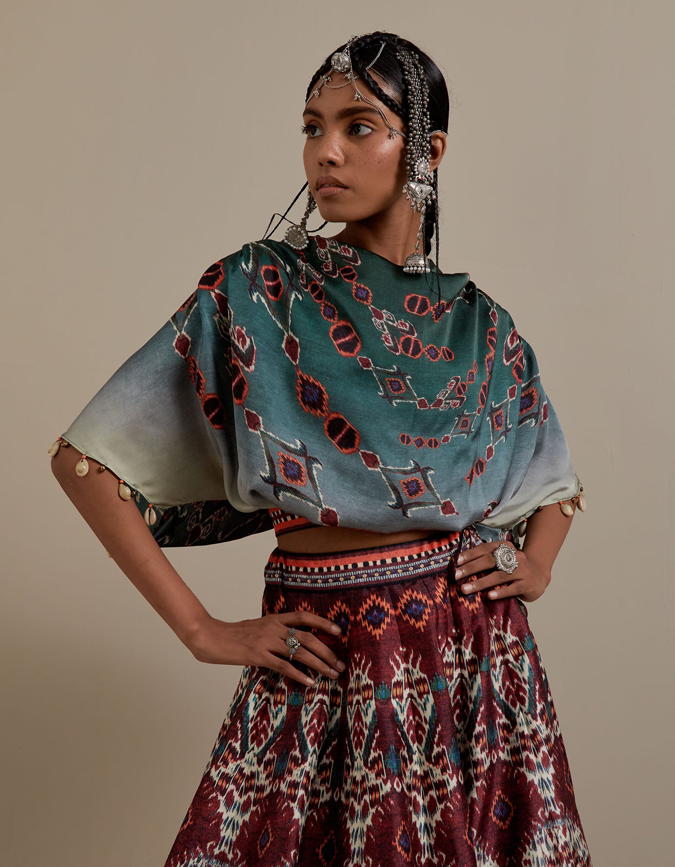 Kasbah : Varsha/Leela - Maroon/Teal