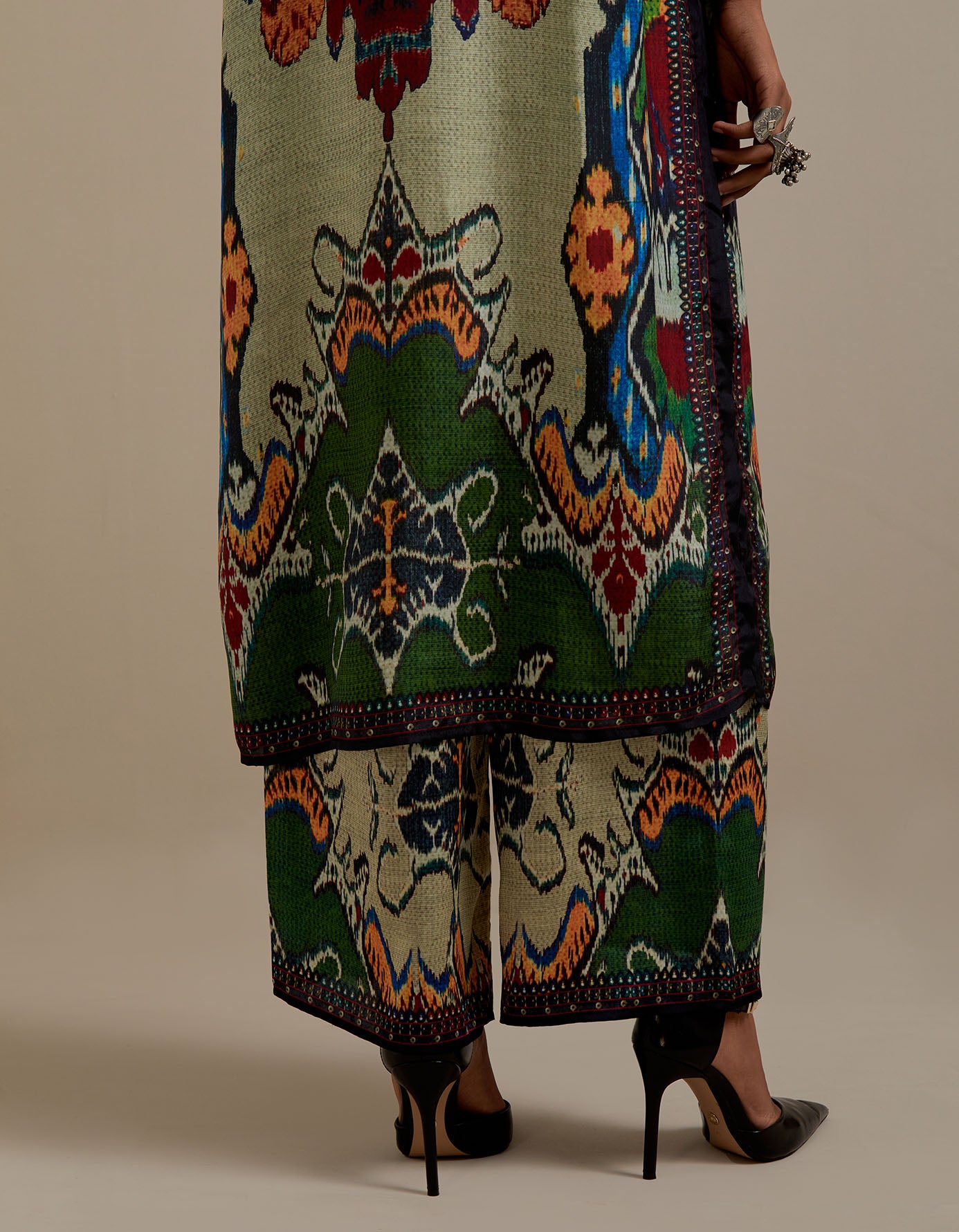 Kasbah : Ramin - Eggshell/Green