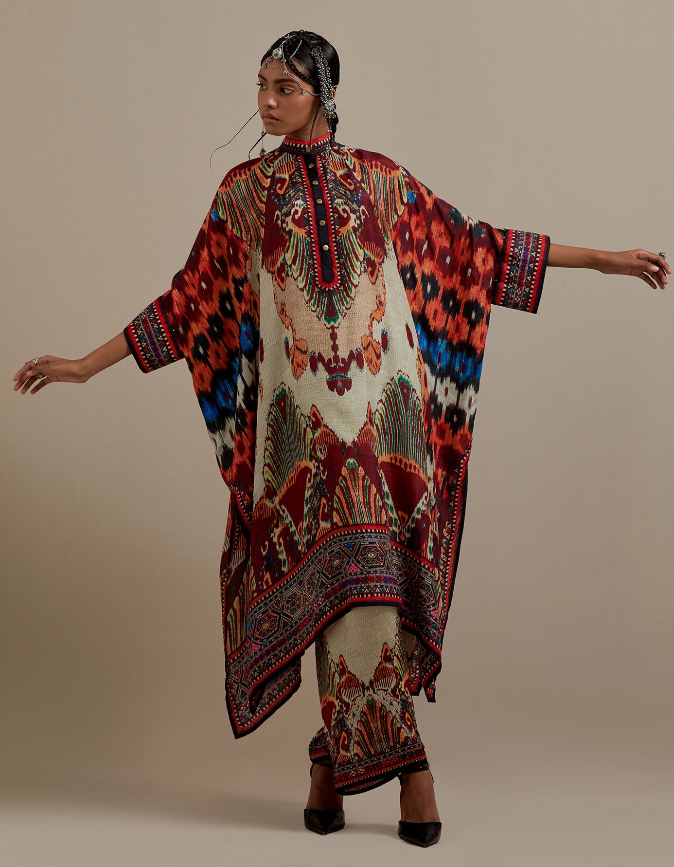 Kasbah : Chantelle 42" - Eggshell/Multi