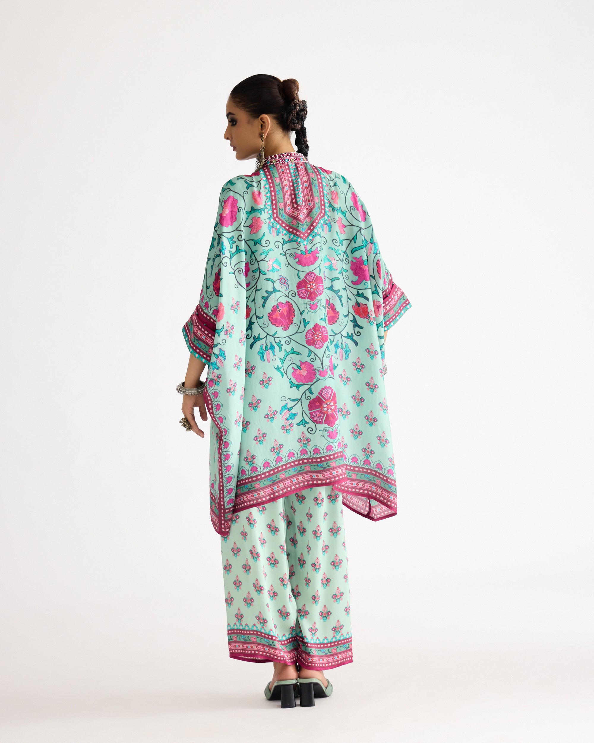 A Bukhara Summer : Chanel 36" - Mint