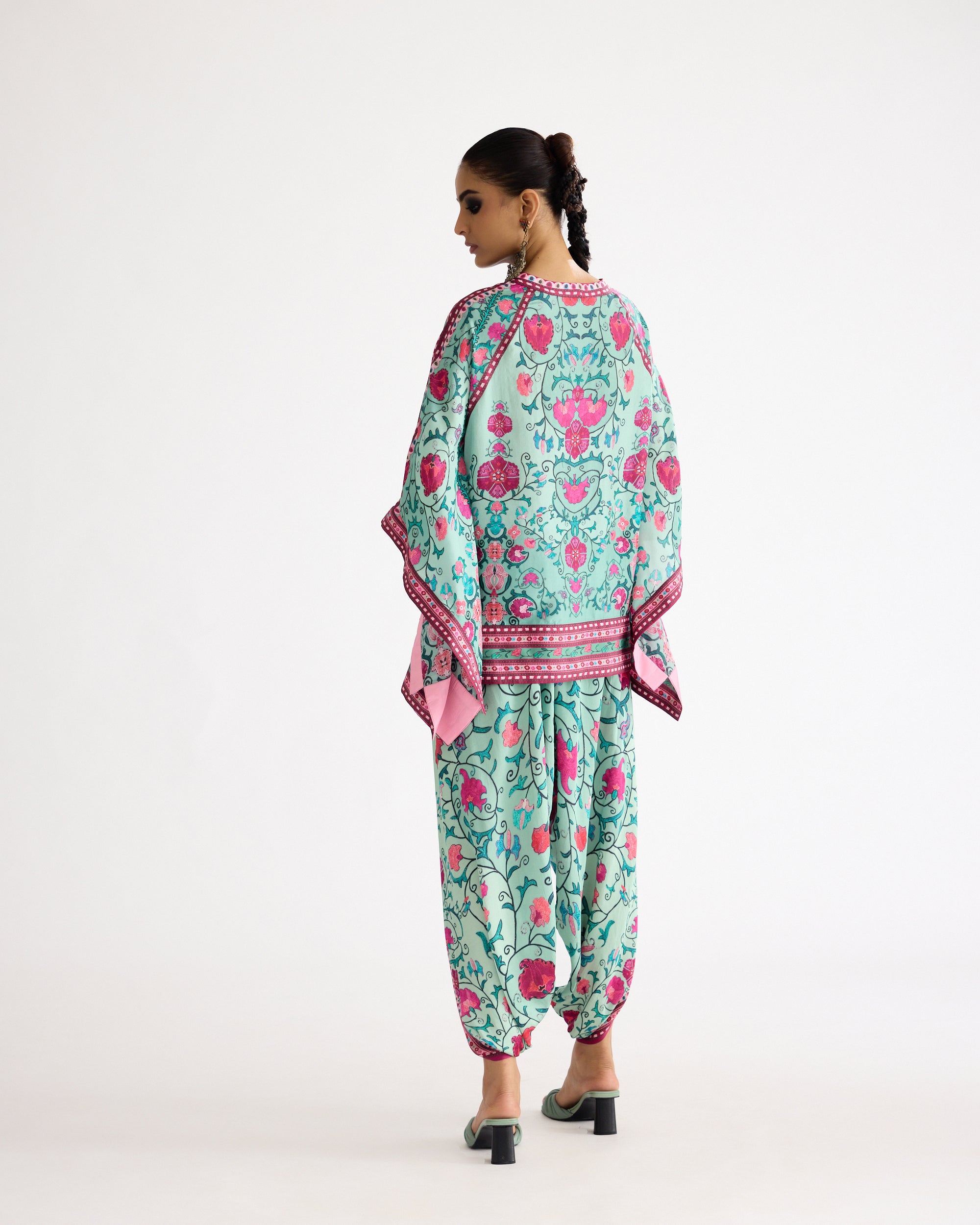 A Bukhara Summer : Ramona/Sonth - Mint