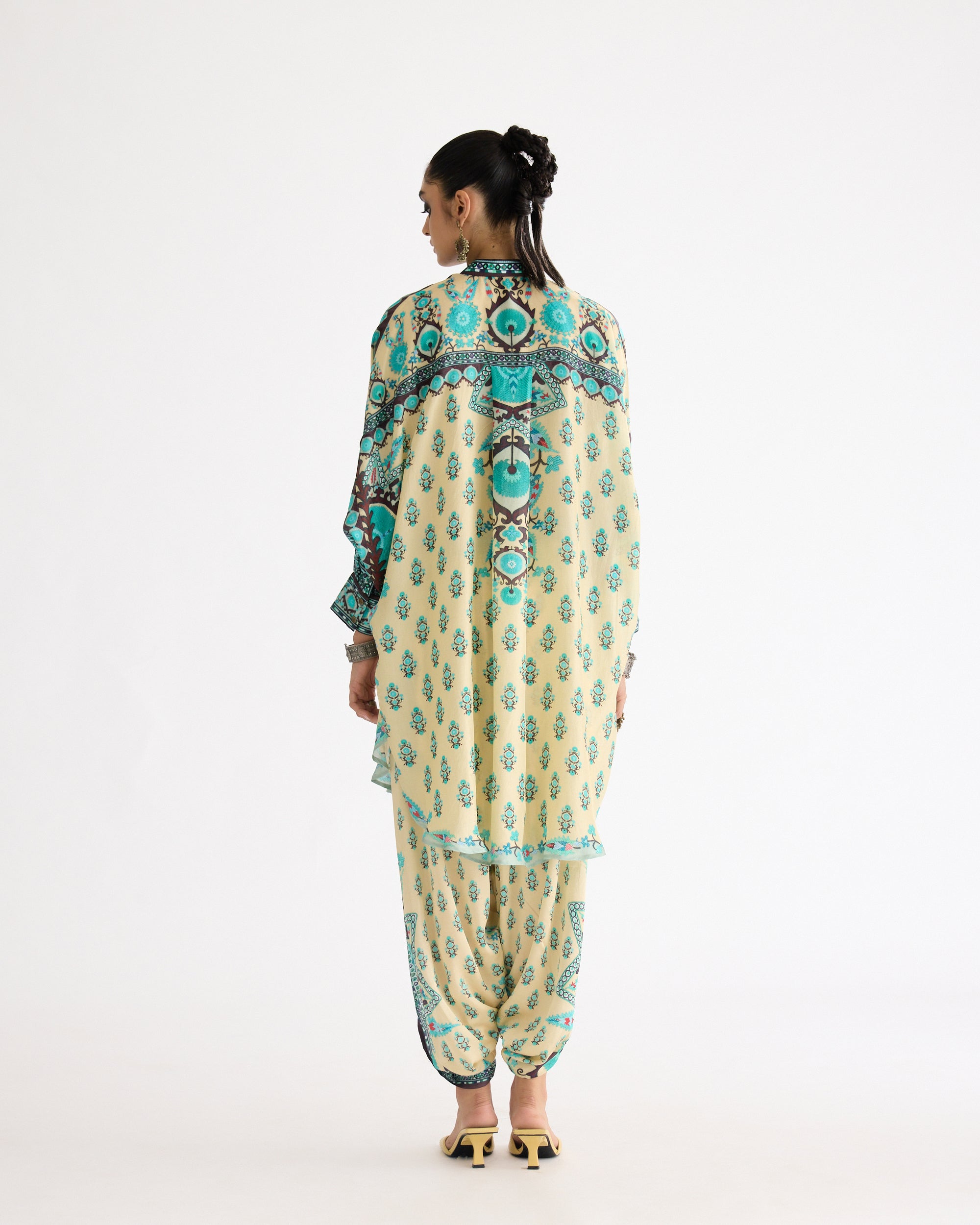 A Bukhara Summer : Mabel - Lemon