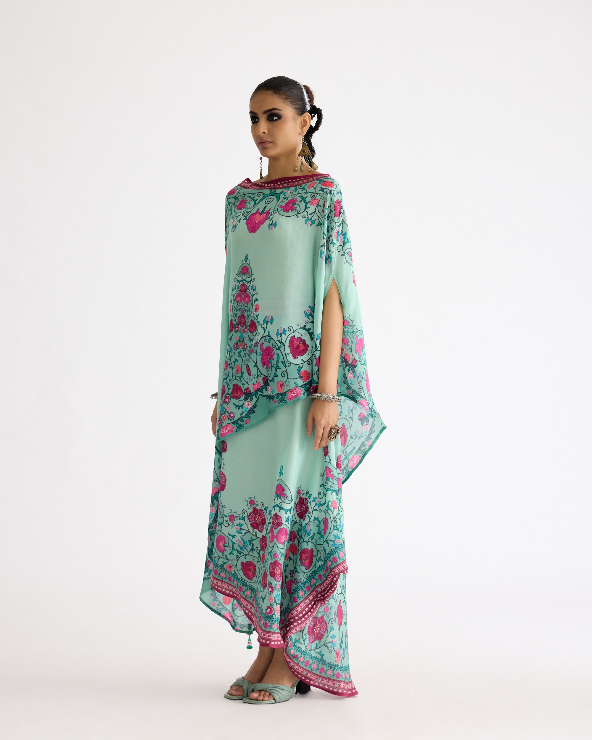 A Bukhara Summer : Kamini - Mint