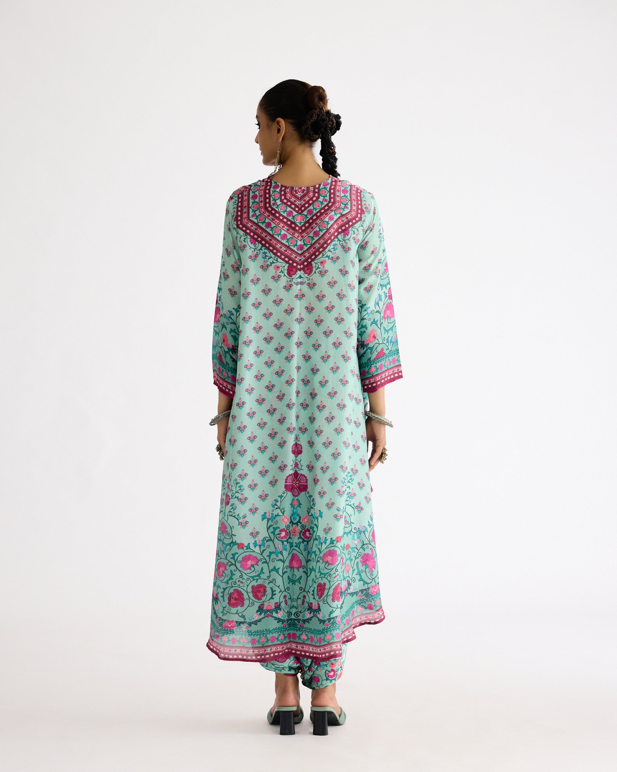 A Bukhara Summer : Aarvi/Sonth - Mint