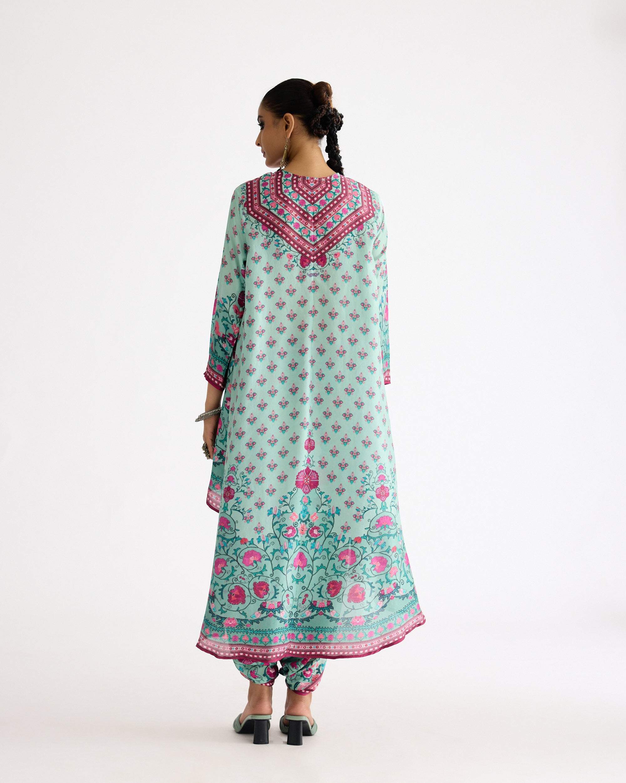 A Bukhara Summer : Aarvi/Sonth - Mint