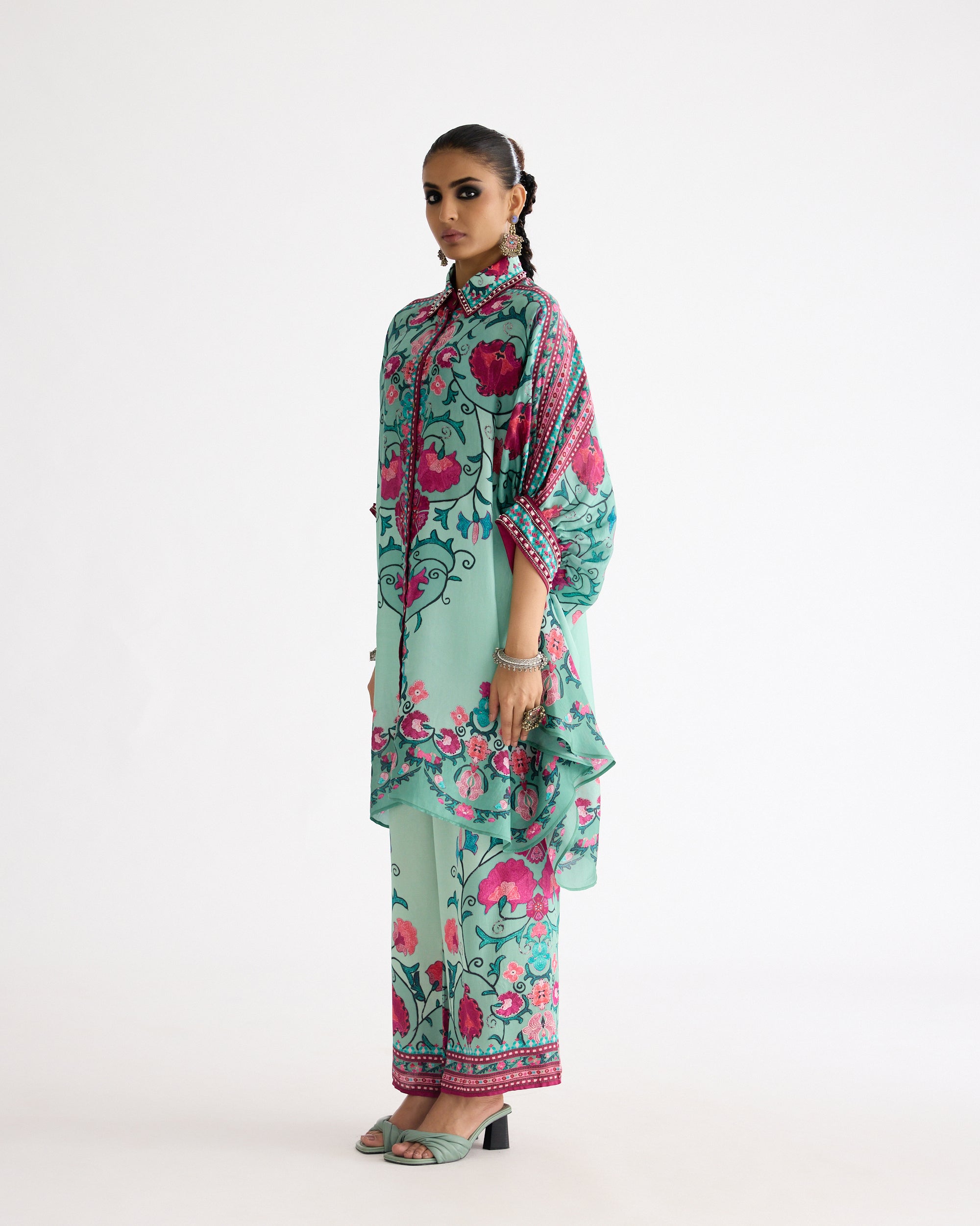 A Bukhara Summer: Kamara - Mint