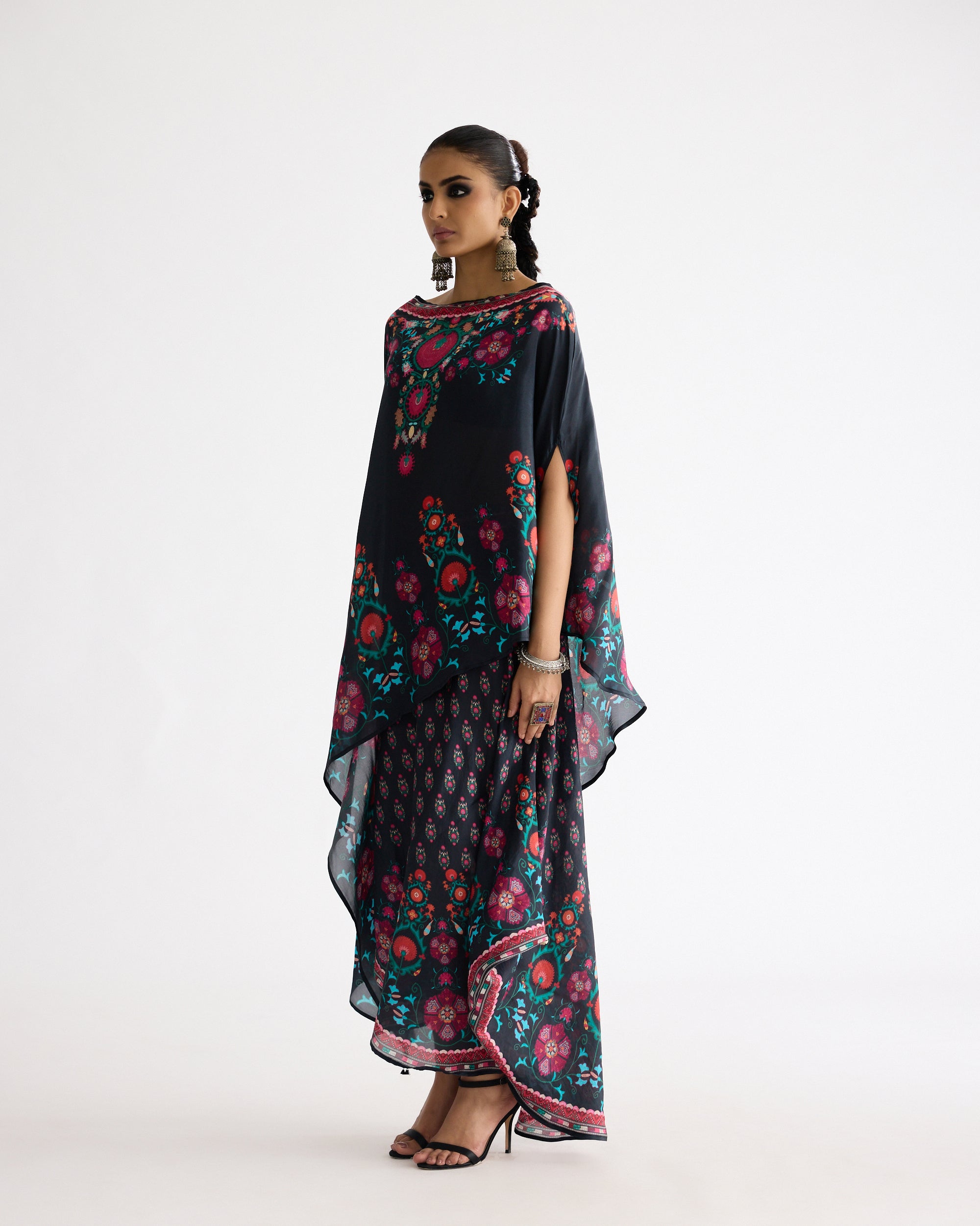 A Bukhara Summer : Kamini - Multi