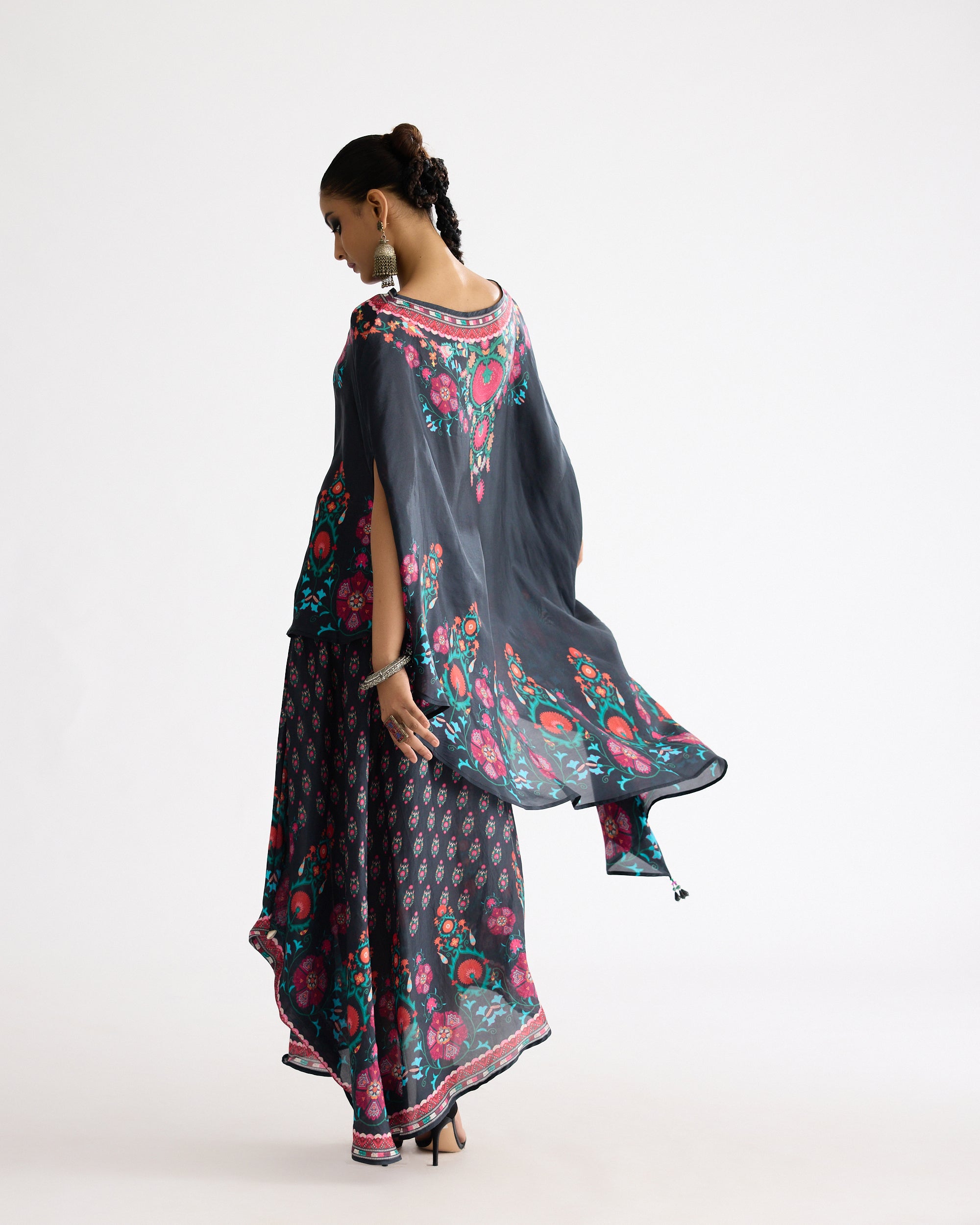 A Bukhara Summer : Kamini - Multi