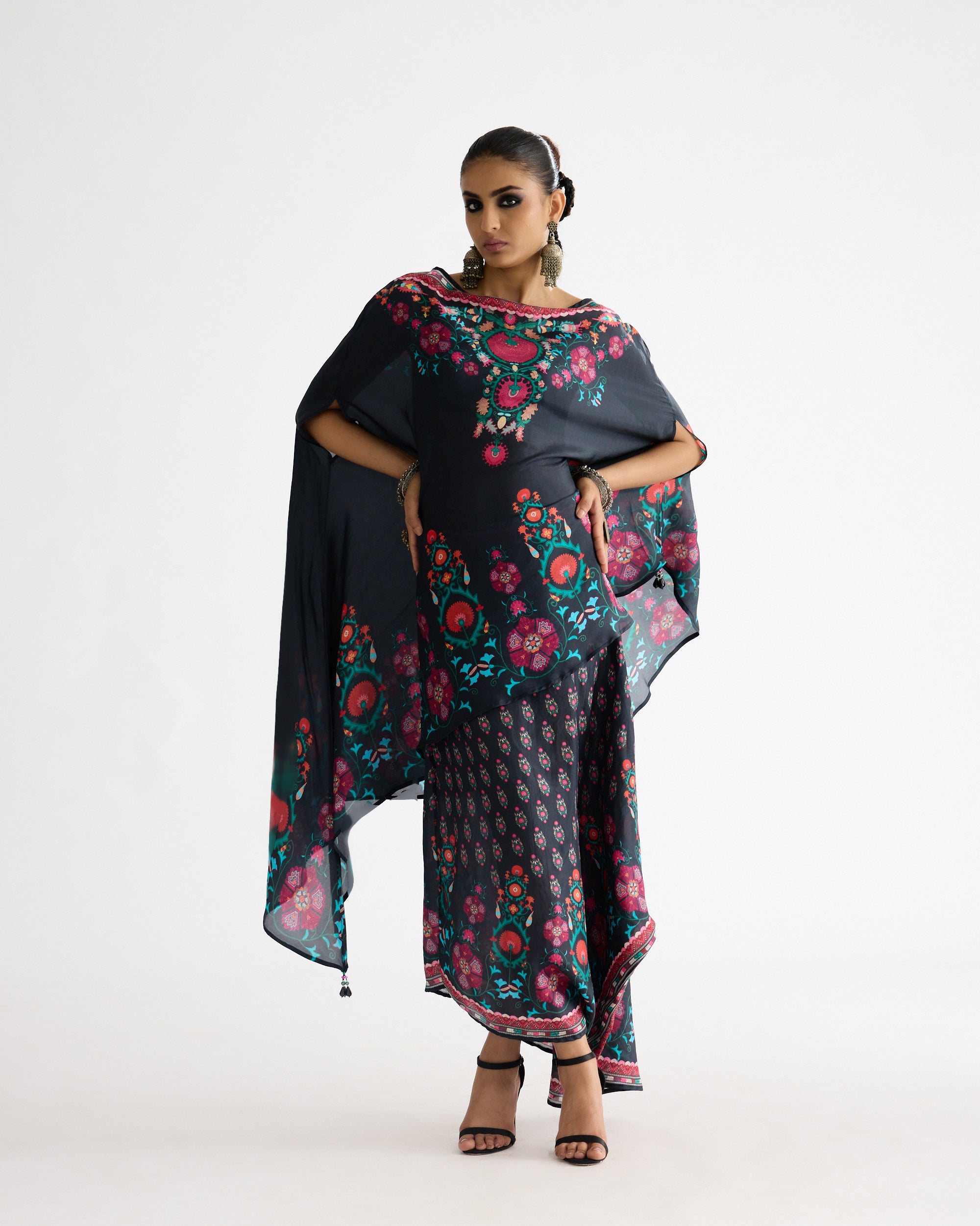 A Bukhara Summer : Kamini - Multi