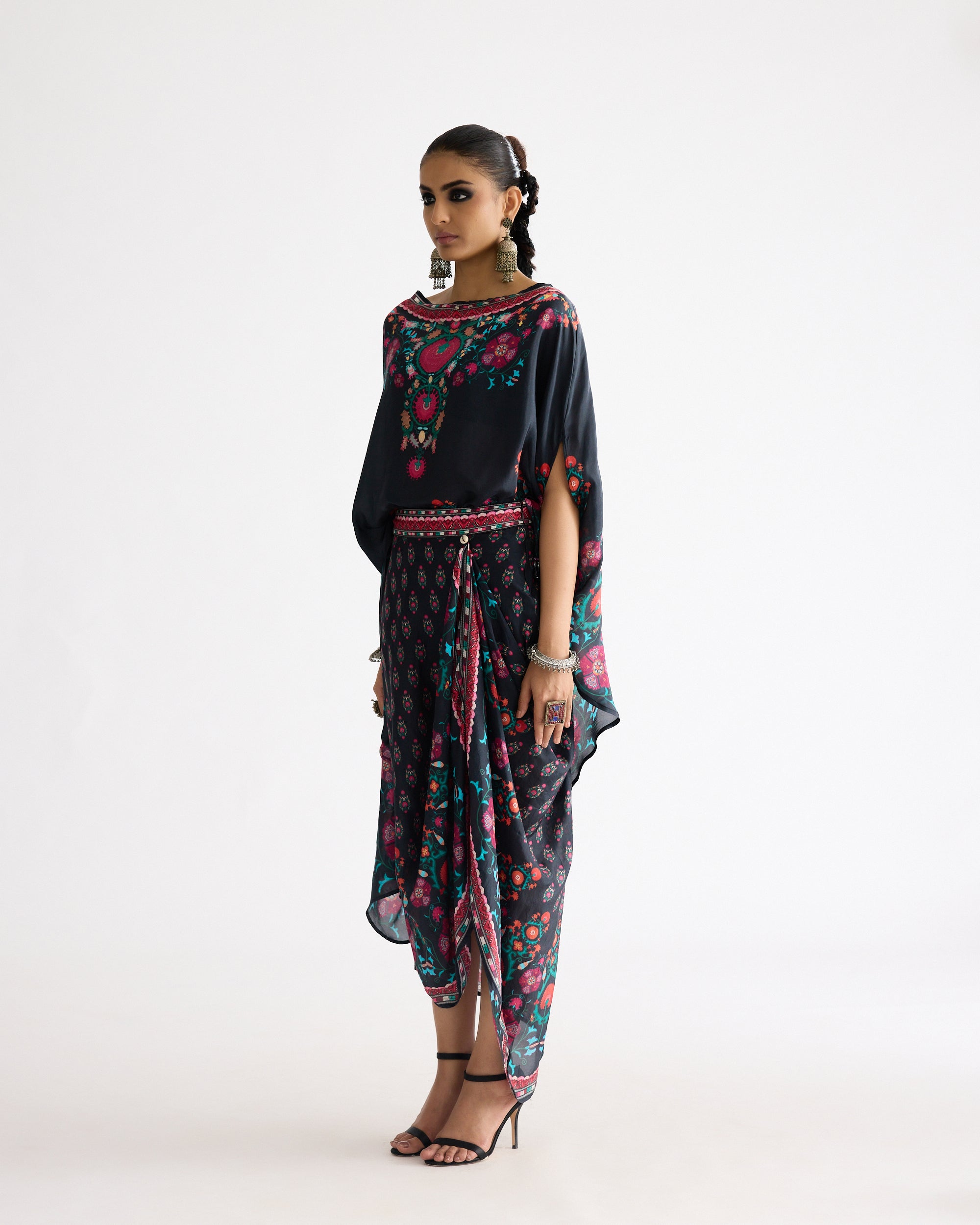 A Bukhara Summer : Kamini - Multi