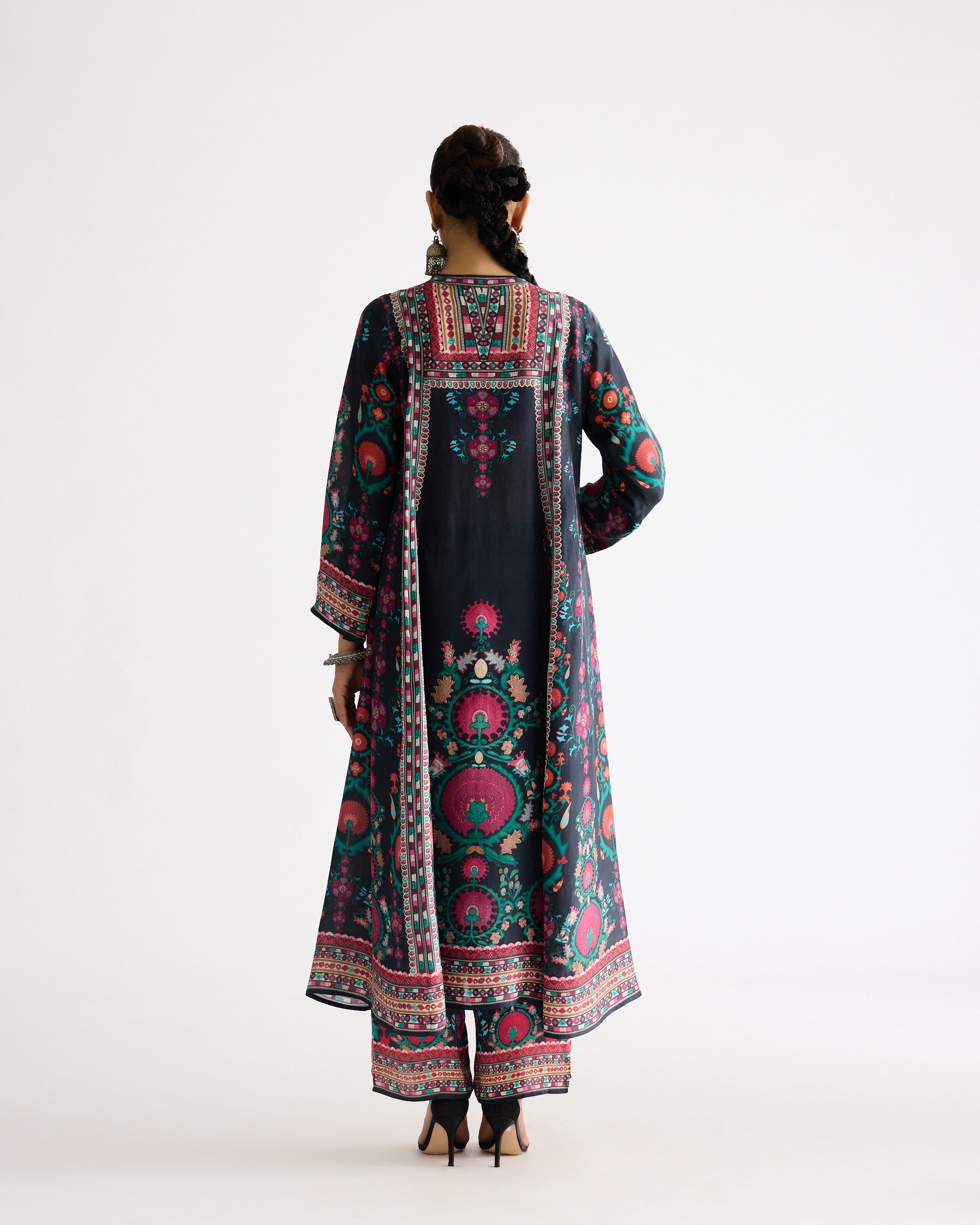 A Bukhara Summer : Anisha - Multi