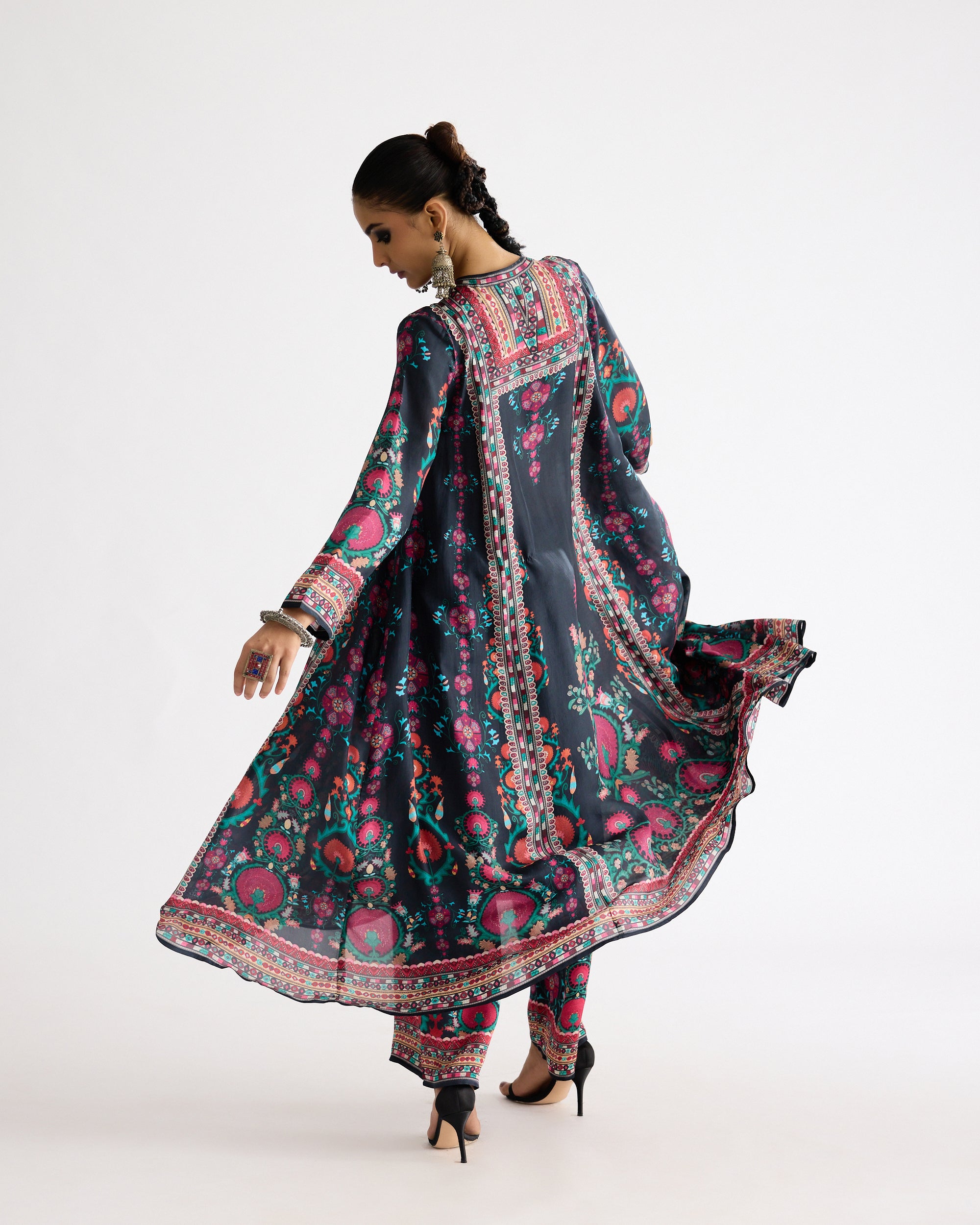 A Bukhara Summer : Anisha - Multi