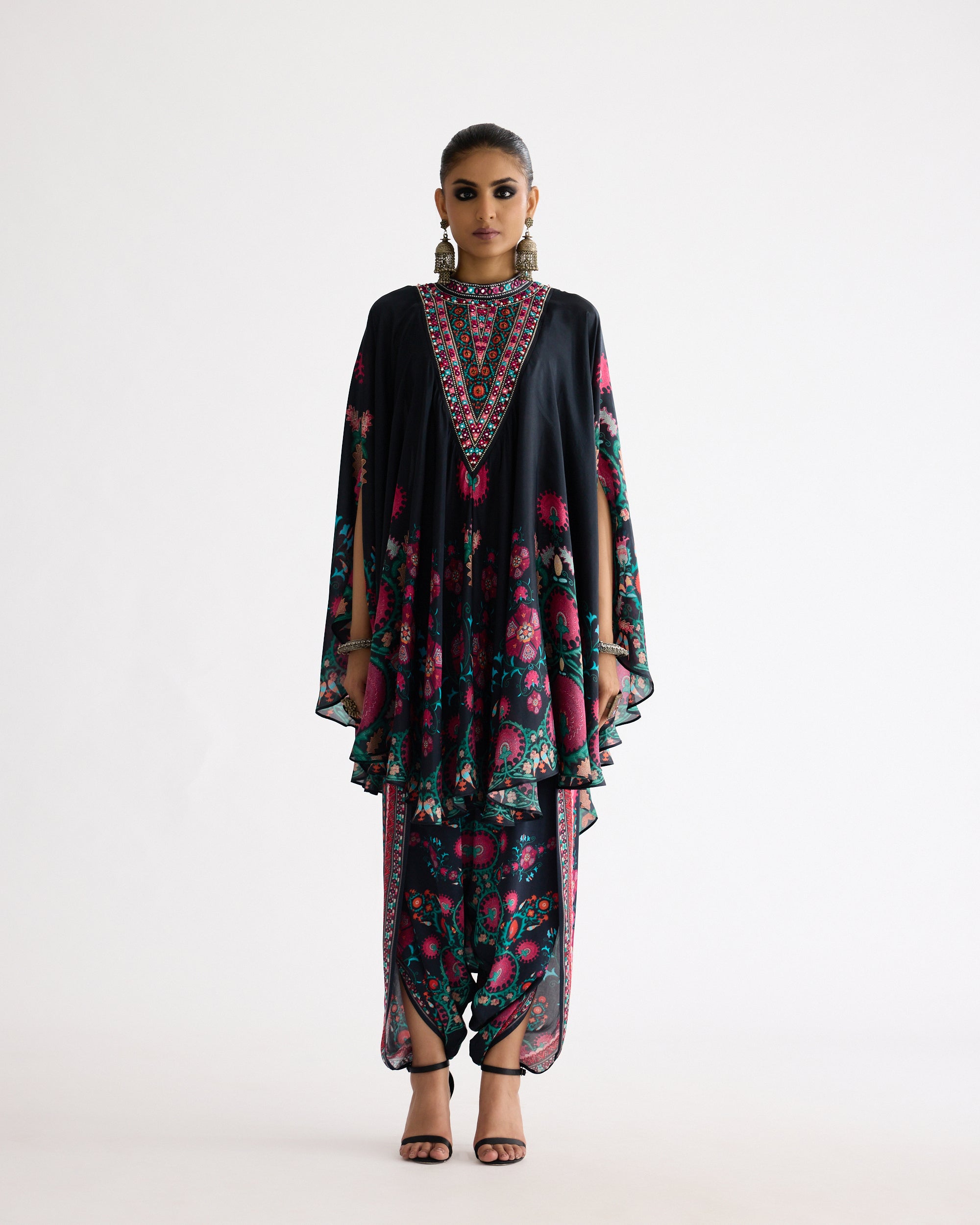A Bukhara Summer : Farah - Multi