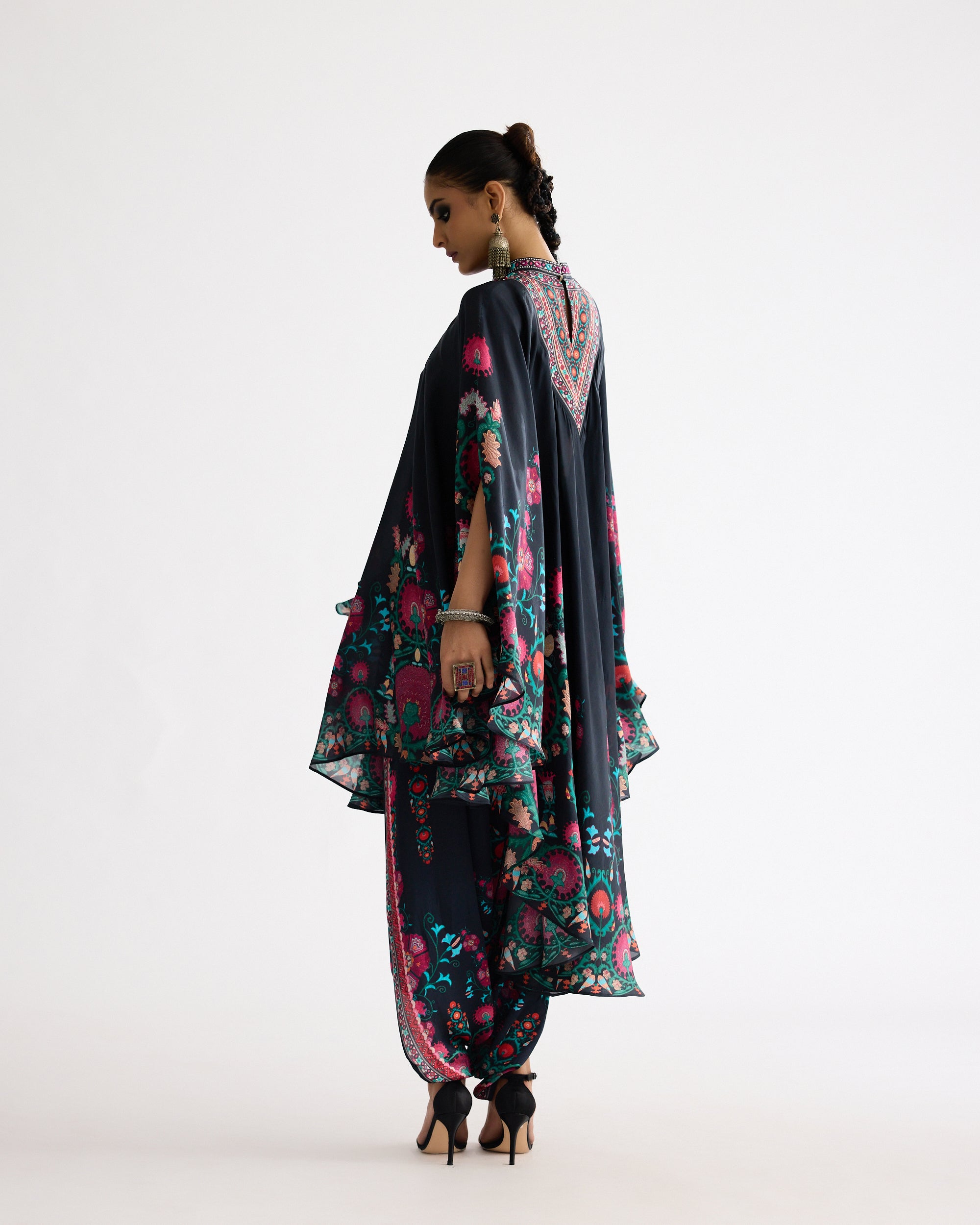 A Bukhara Summer : Farah - Multi