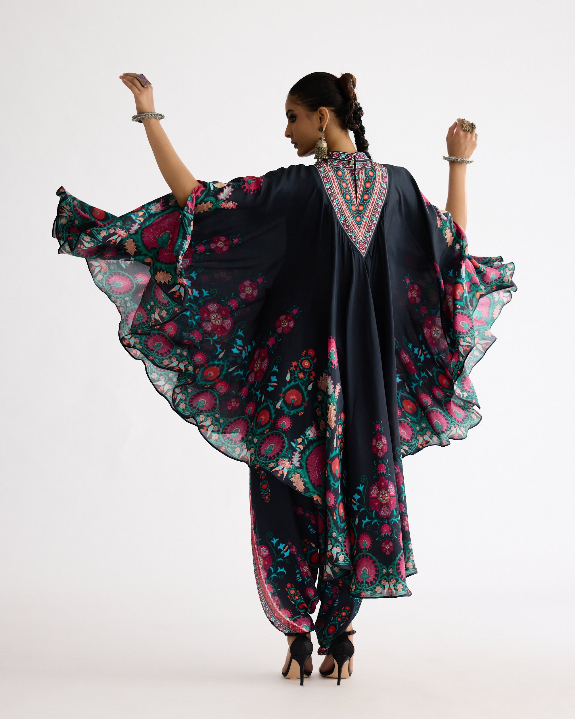 A Bukhara Summer : Farah - Multi